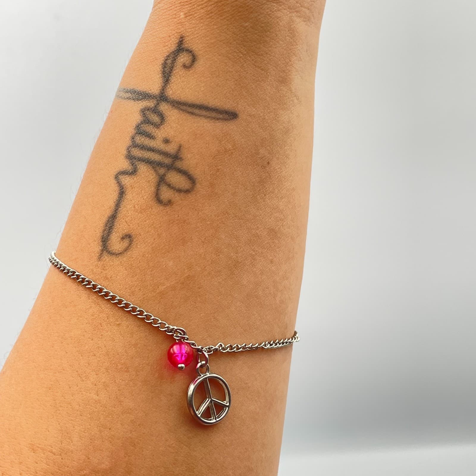 Vintage 80s Silver Peace Sign Charm Bracelet Pink Bead Dainty Hipie Boho Jewelry - Thumbnail 8