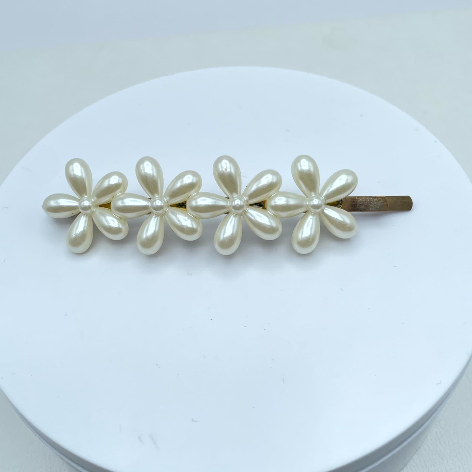 Vintage 3 Classic Faux Mother Of Pearls Floral Beaded Bobby Pin Hair Clips set - Thumbnail 4
