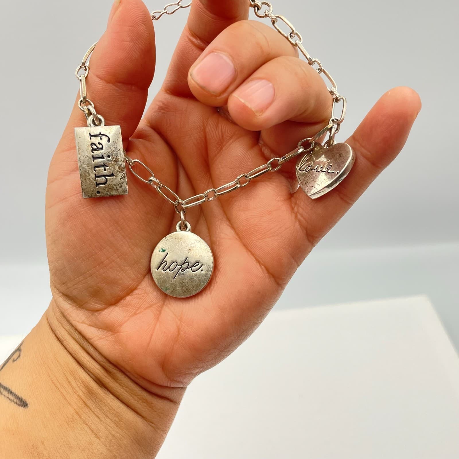 Vintage 90s Silver Charm Bracelet Faith Hope Love Paperclip Chain Dainty Jewelry - Thumbnail 7