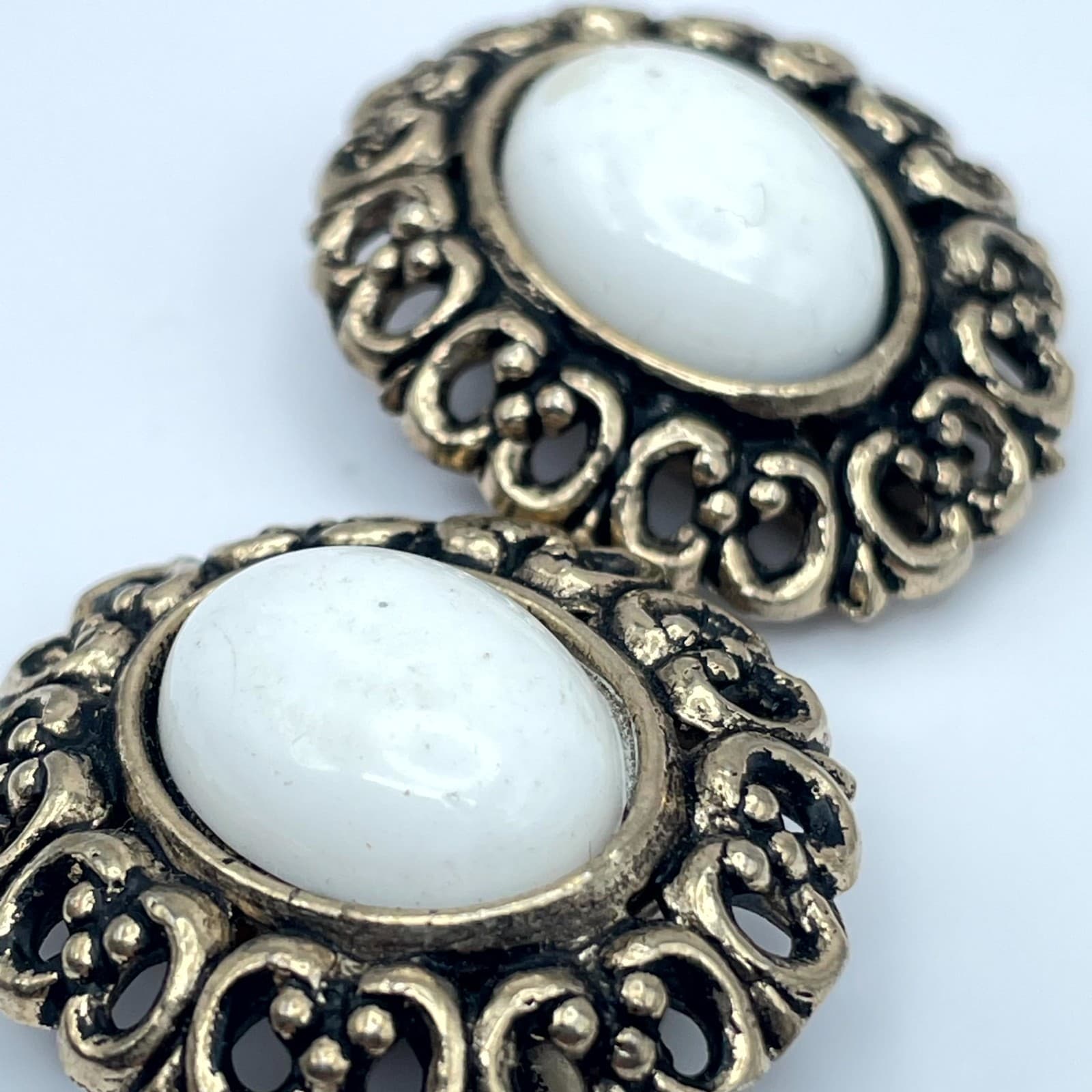Vintage Gold-Tone Victorian Filigree Border Center Bead Clip-On Button Earrings - Thumbnail 9