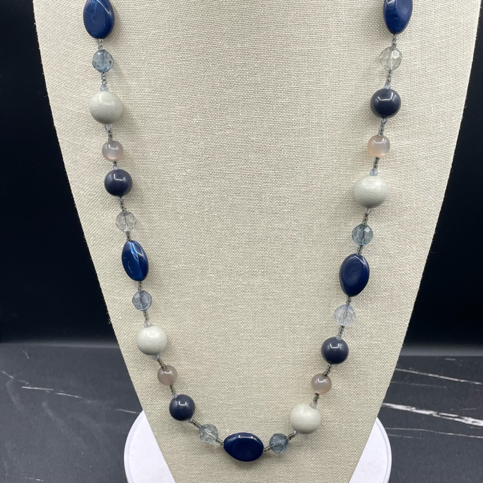 Vintage Handmade Womens Multi-Colored Mother Of Pearl Parcel & Glass Necklace - Image 1