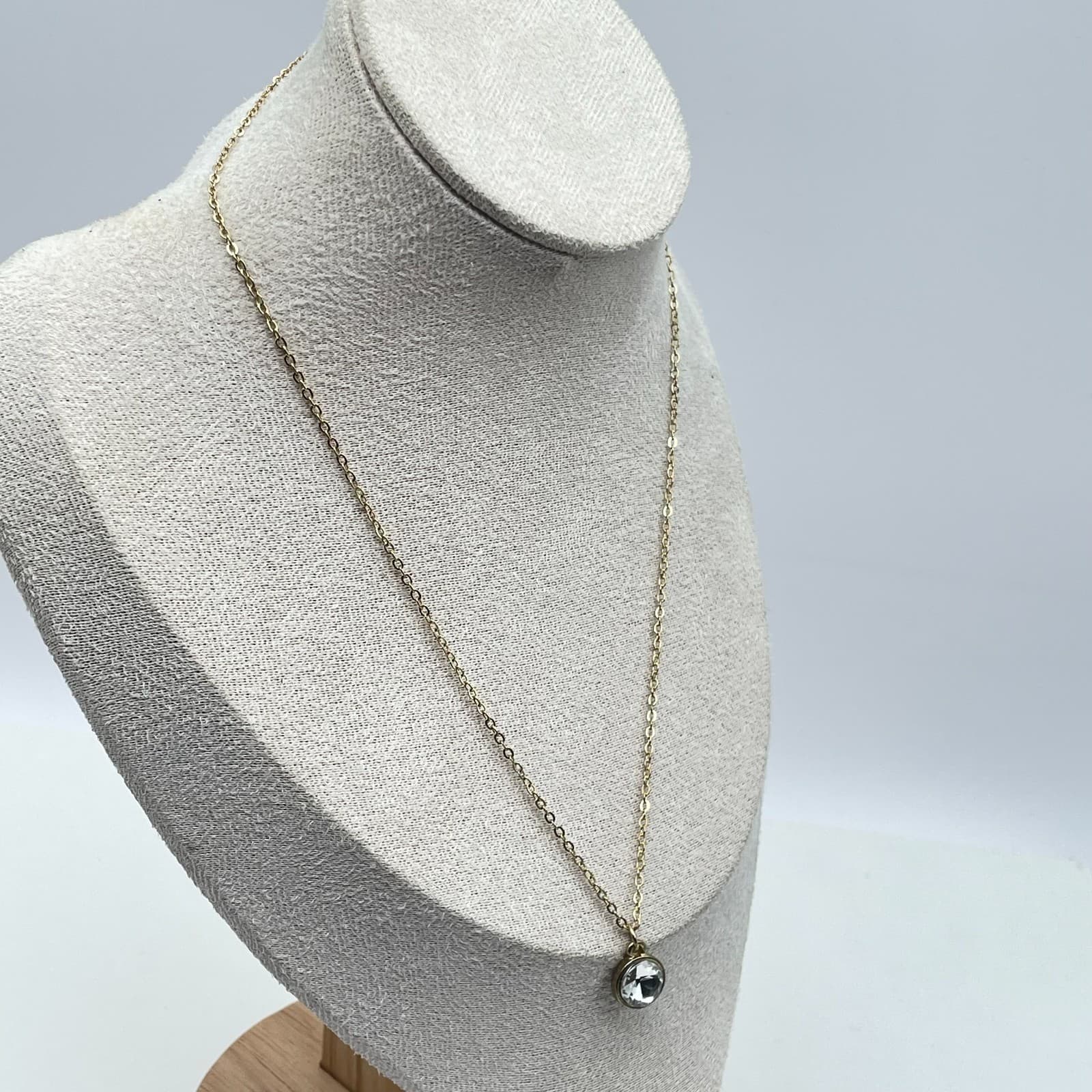 Vintage Y2K Time and Tru Gold Tone Crystal Solitaire Necklace Fashion Jewelry - Thumbnail 3