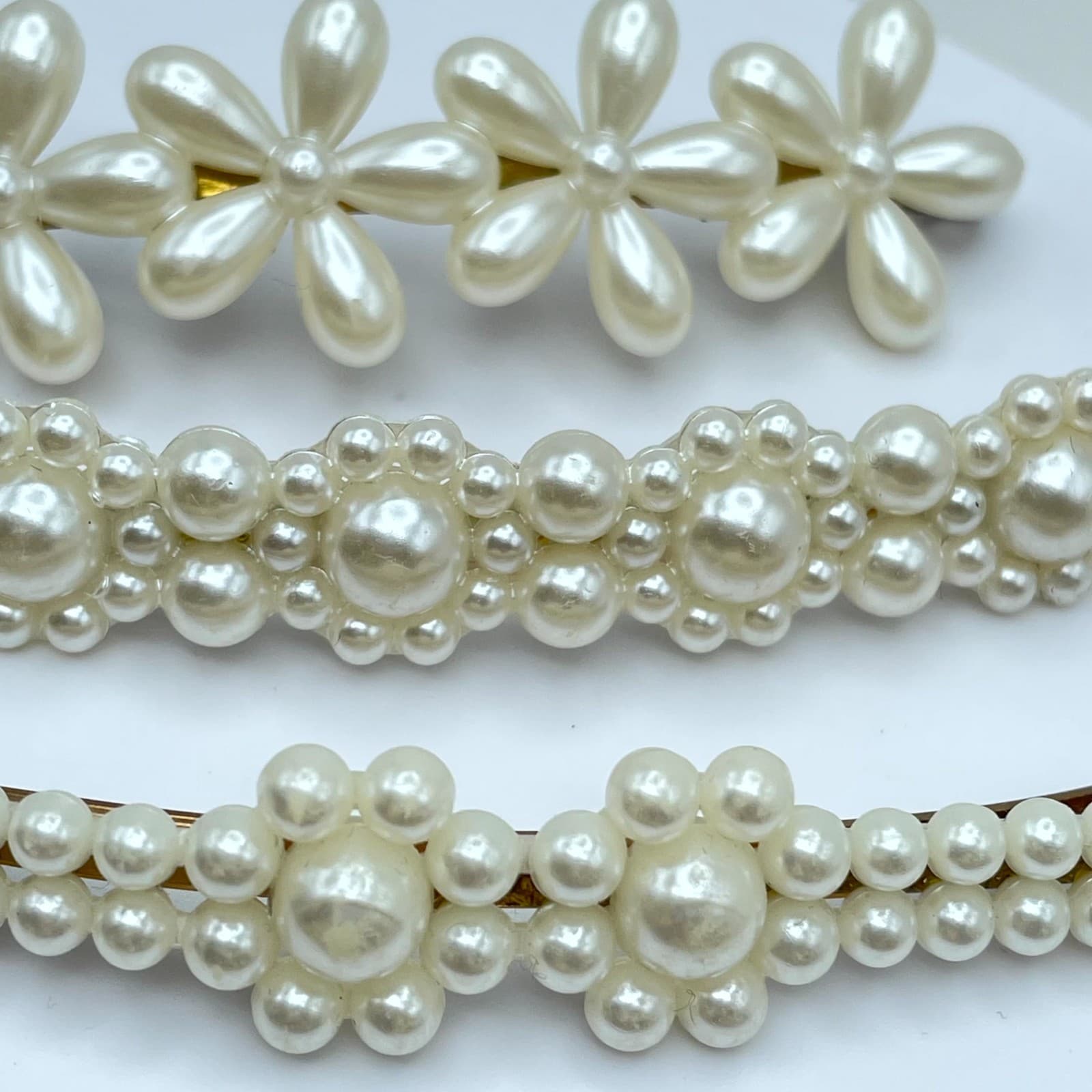 Vintage 3 Classic Faux Mother Of Pearls Floral Beaded Bobby Pin Hair Clips set - Thumbnail 8