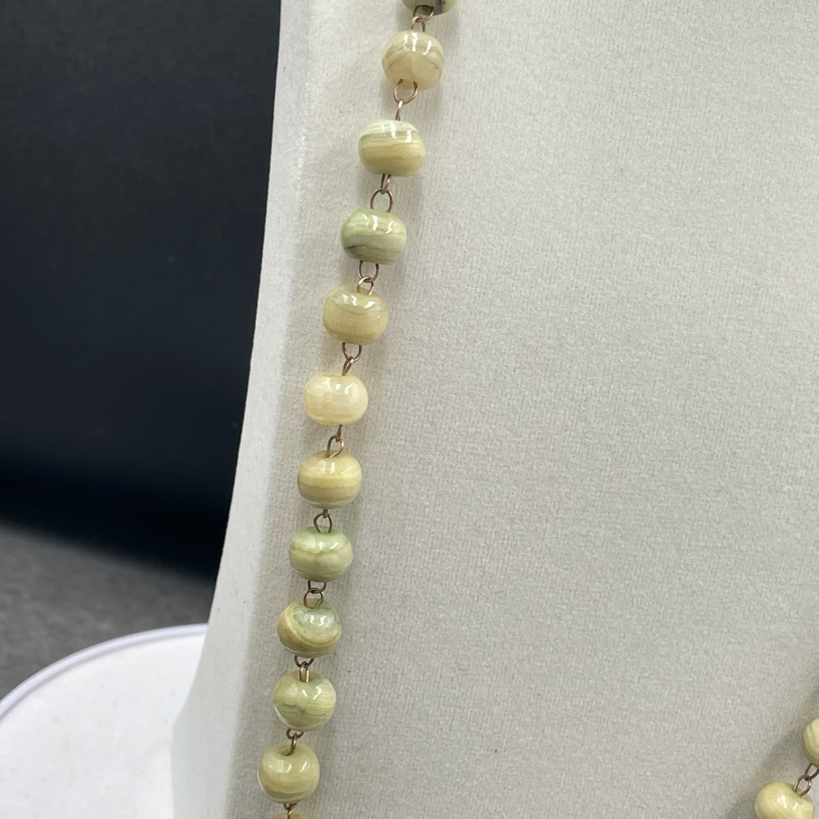 Vintage Silver-Tone Pale Green Marble Beaded Classic Rosary-Style Necklace - Thumbnail 6