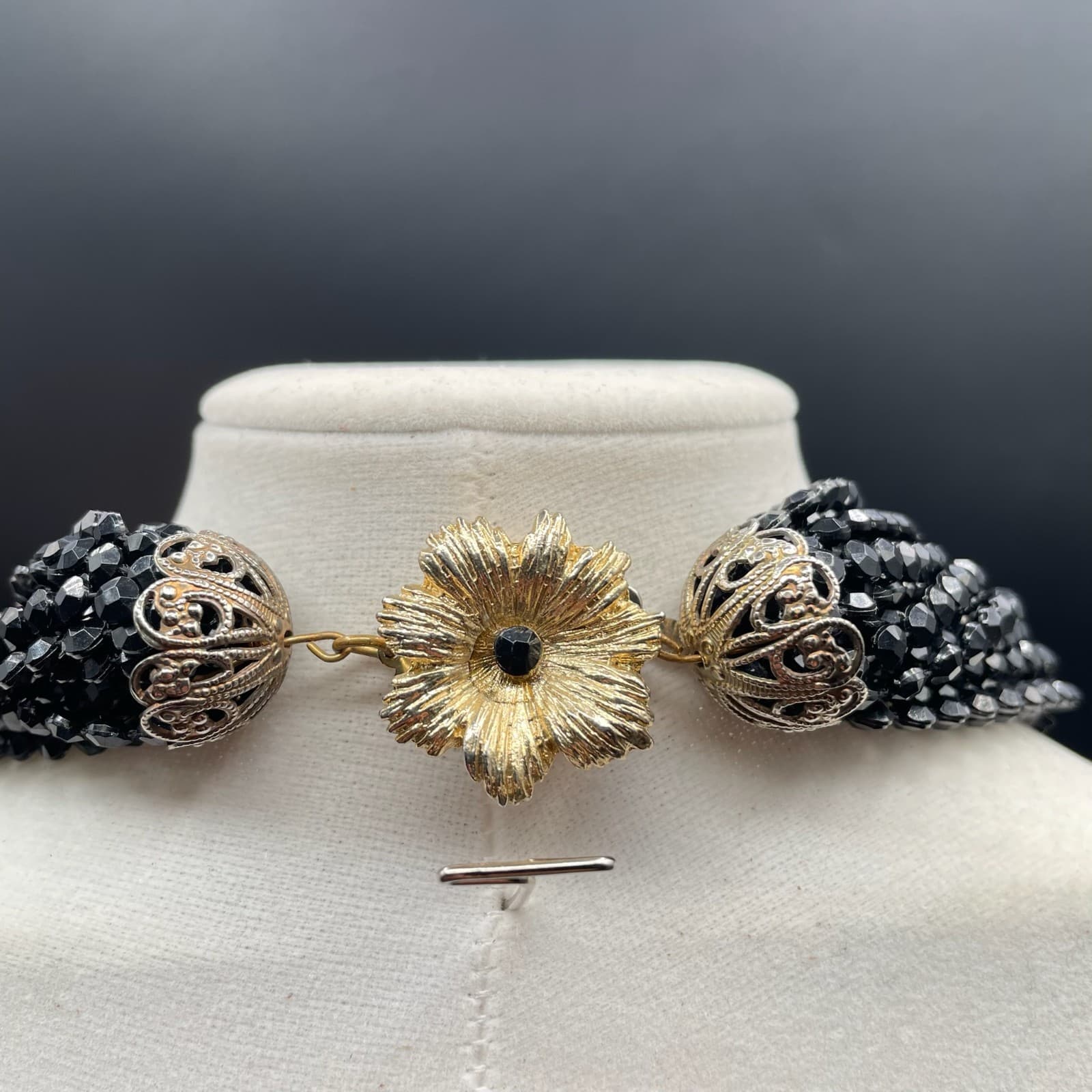 Vintage Black Fashion Faceted Spinel Multi-Layered Beaded Flower Clasp Necklace - Thumbnail 8