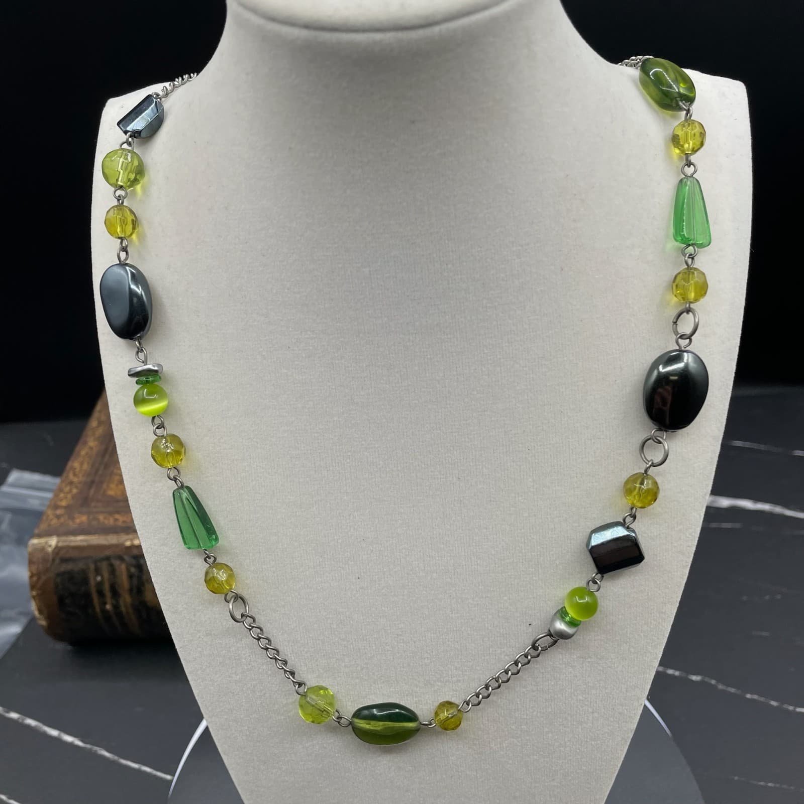 Silver-Tone Green Peridot Tourmaline Station Statement Beaded Lobster Necklace - Thumbnail 2