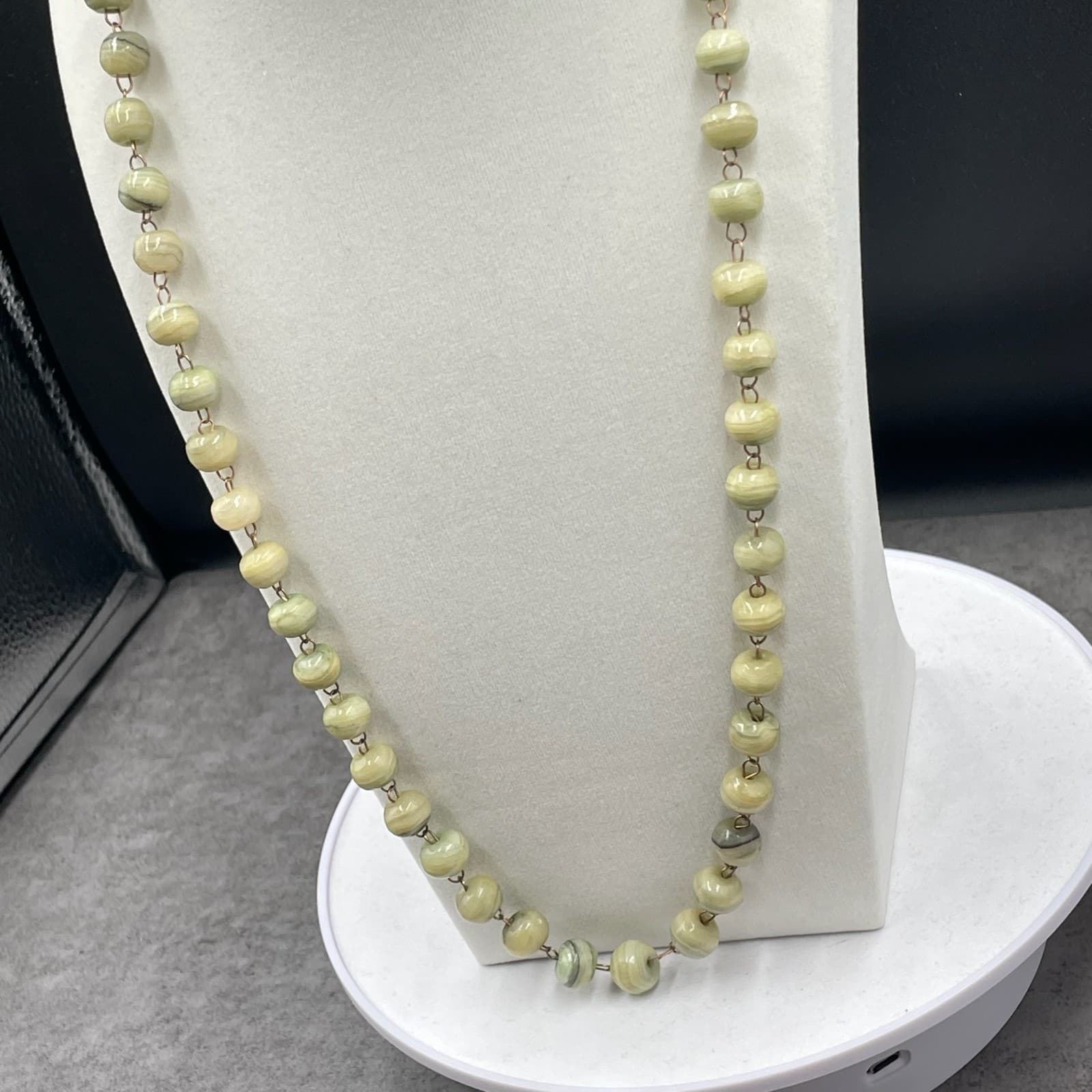 Vintage Silver-Tone Pale Green Marble Beaded Classic Rosary-Style Necklace - Thumbnail 8