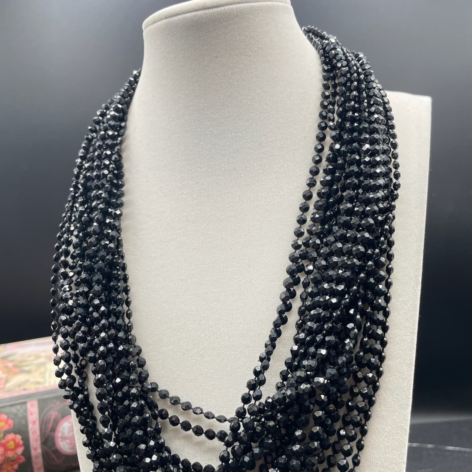 Vintage Black Fashion Faceted Spinel Multi-Layered Beaded Flower Clasp Necklace - Thumbnail 6