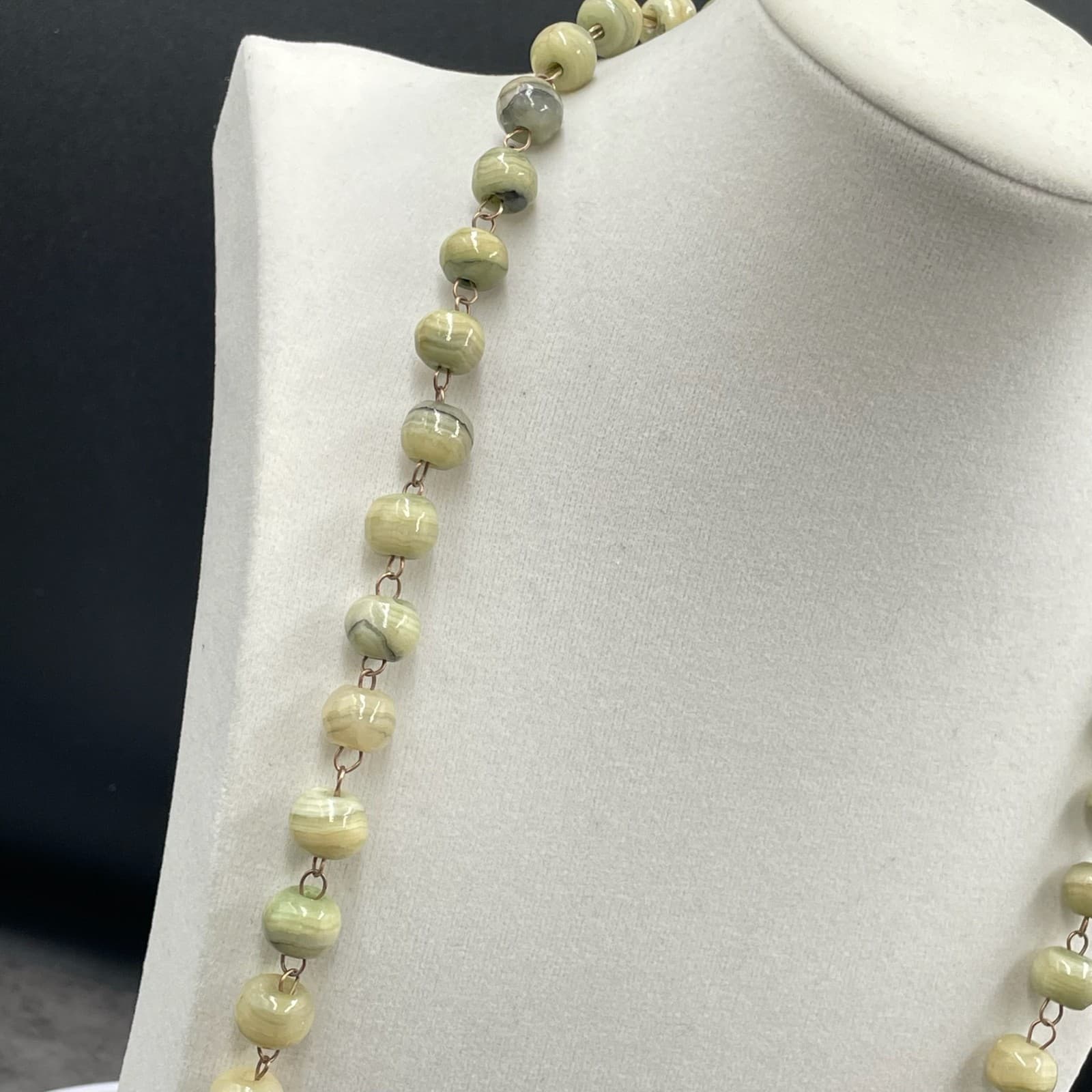 Vintage Silver-Tone Pale Green Marble Beaded Classic Rosary-Style Necklace - Thumbnail 5