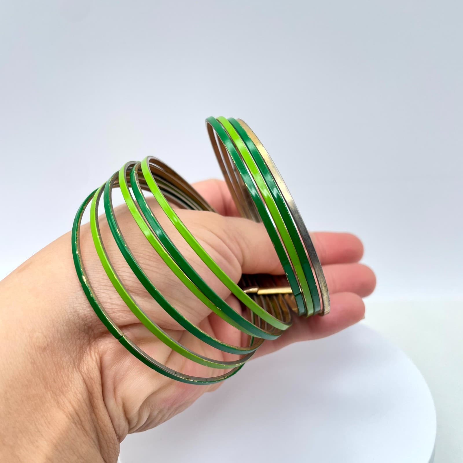 Vintage 90s Gold & Green Retro Classic Fashion Emerald Stacked Bangle Bracelet - Thumbnail 11