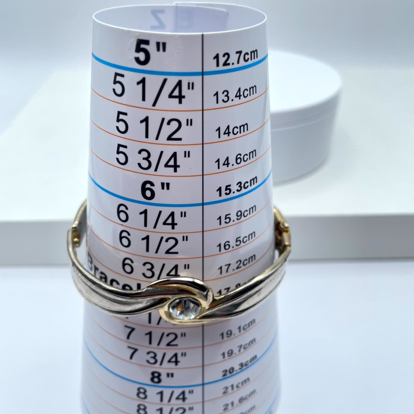 Vintage 1980 Gold-Tone Classic Fashion Faceted Rhinestone Hinged Bangle Bracelet - Thumbnail 8