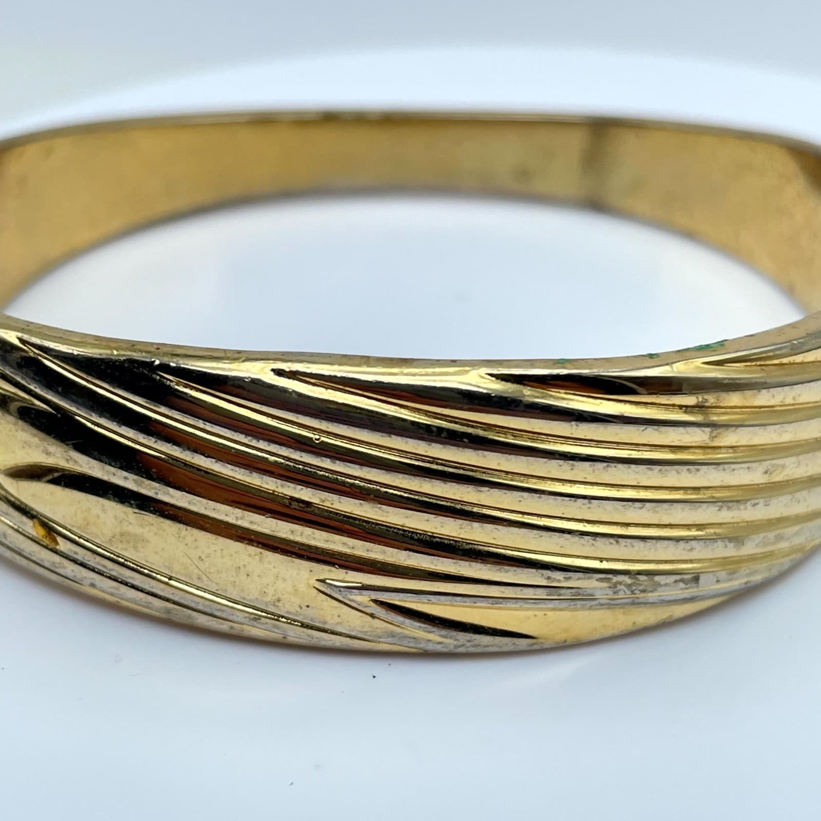 Vintage Gold-Tone Classic Rhinestone Engraved Cuff Hinged Clamper Bracelet - Thumbnail 4