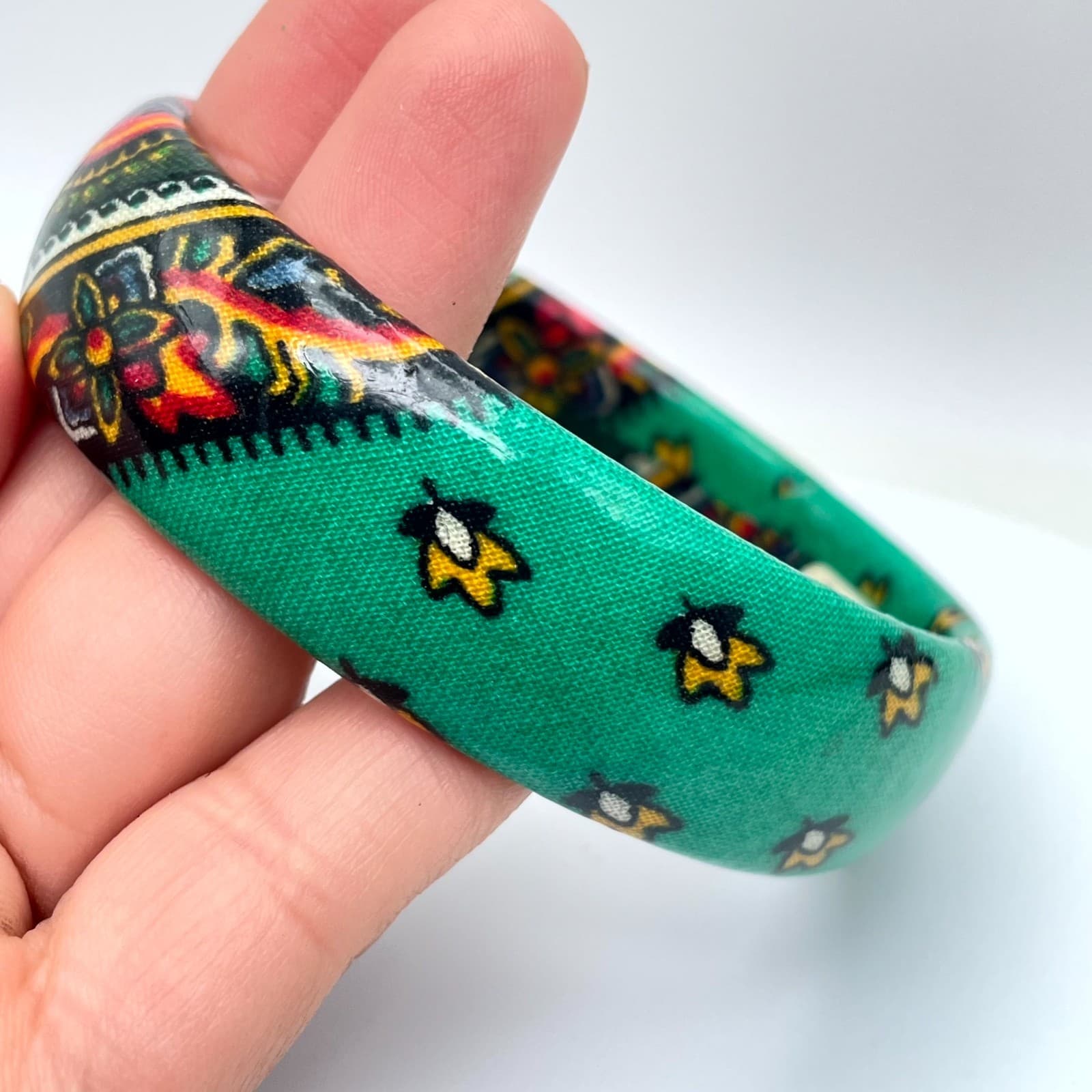 Vintage Valdrome Green Gold Indienne Floral Painted Enamel Bangle Bracelet - Thumbnail 8