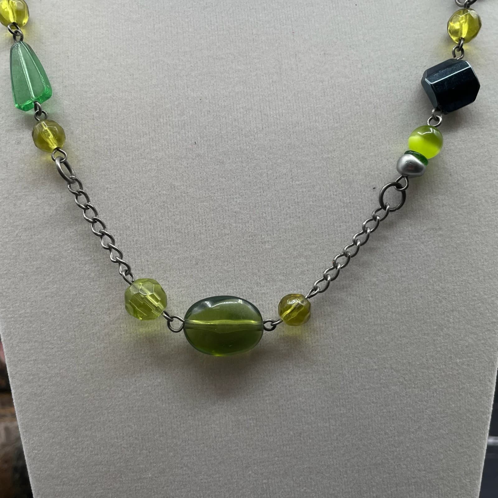 Silver-Tone Green Peridot Tourmaline Station Statement Beaded Lobster Necklace - Thumbnail 4