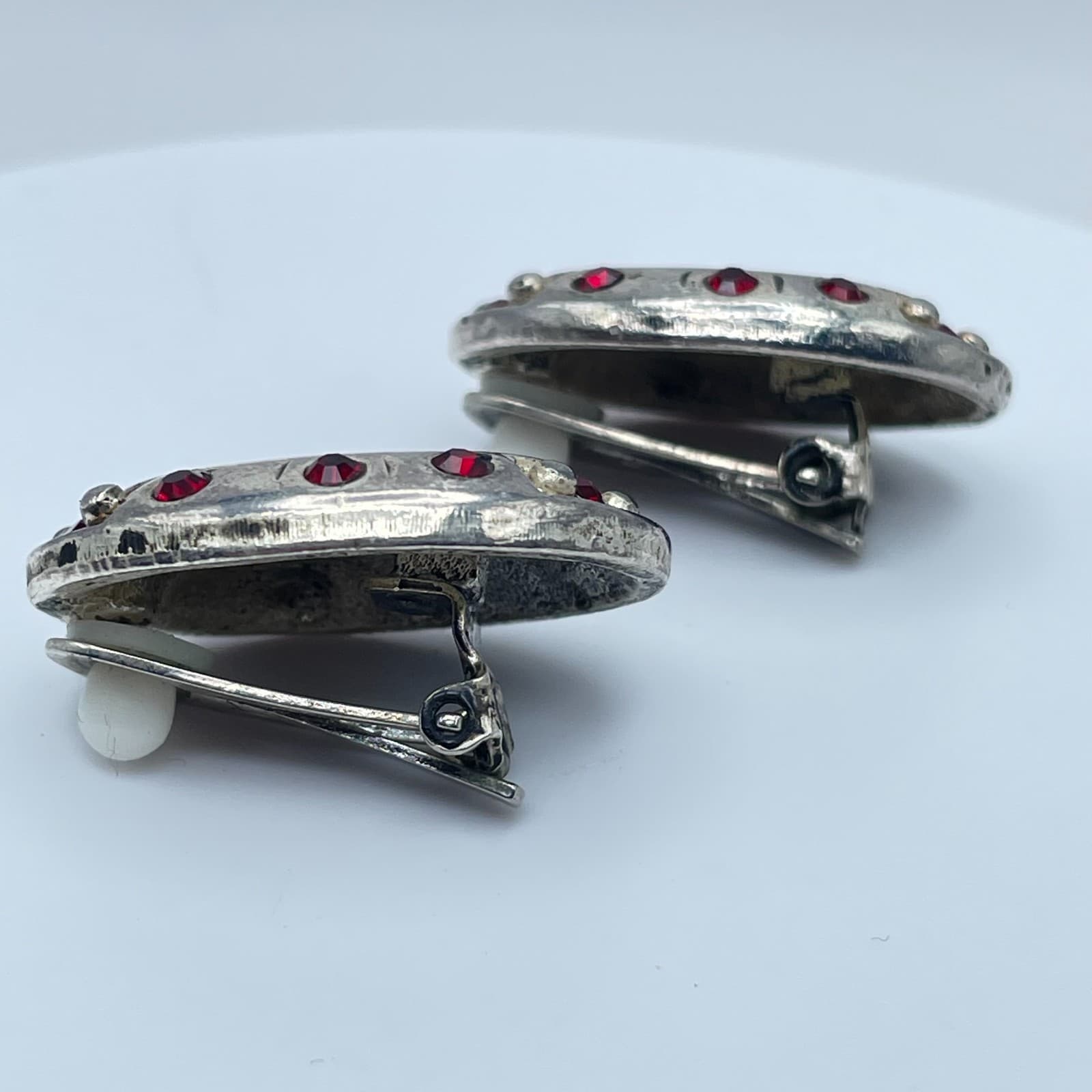 Vintage 90s Silver Tone Ruby Red Cabochon Oval Earrings Classic Fashion Jewelry - Thumbnail 5