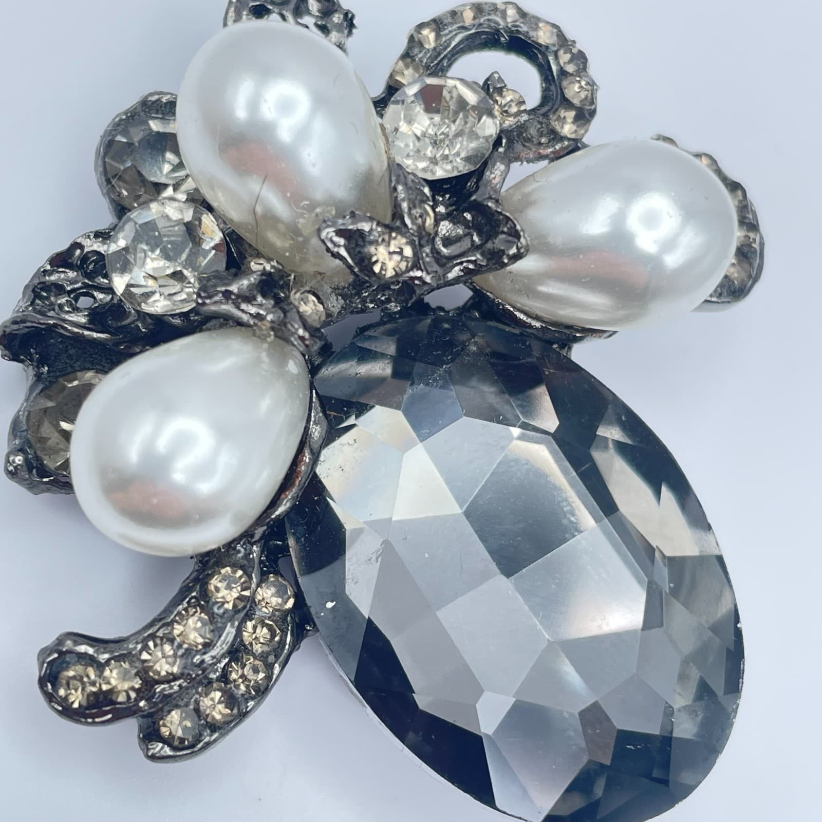 Vintage 90s Silver Tone Faux Pearl Gray Glass Statement Brooch Pin Fashion - Thumbnail 6