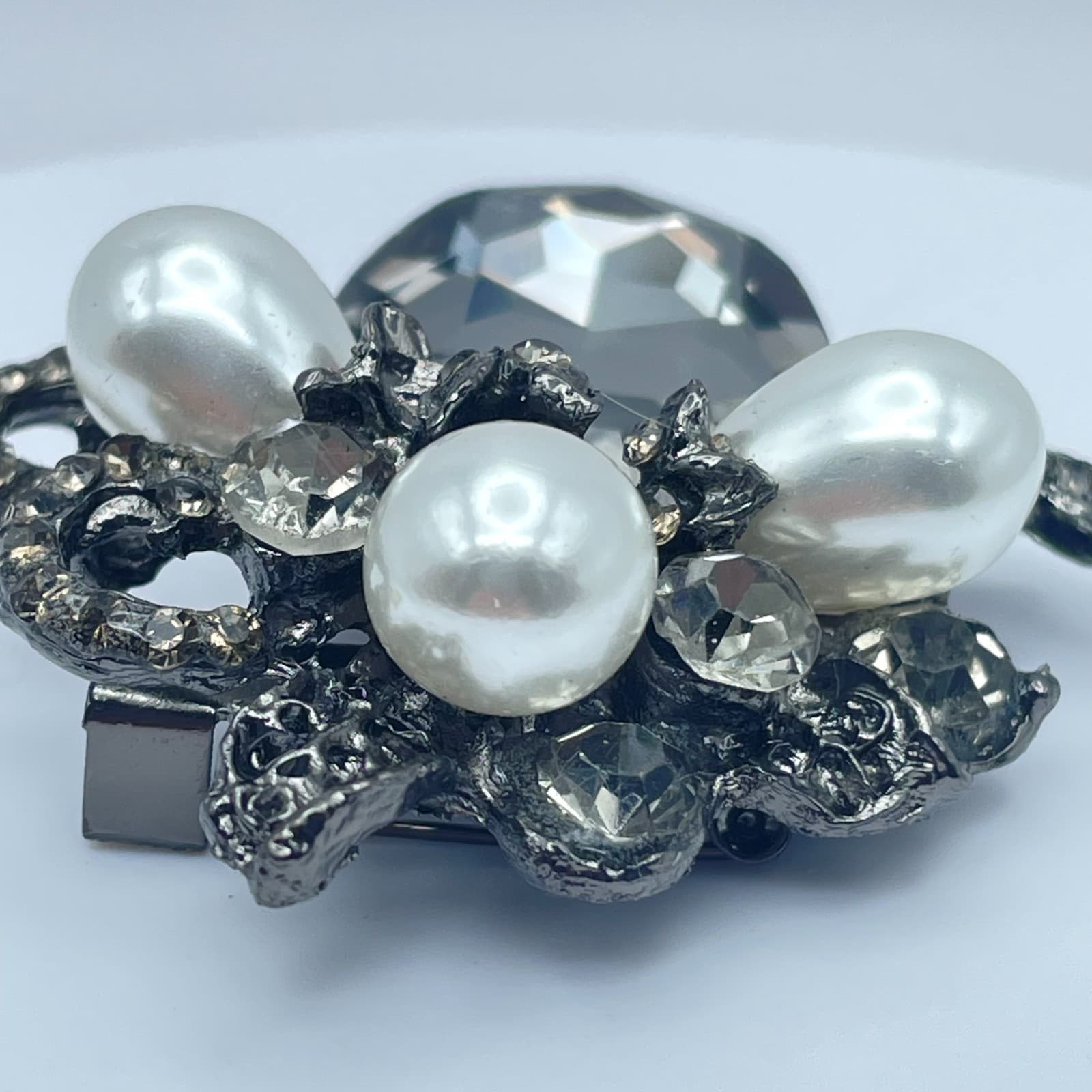 Vintage 90s Silver Tone Faux Pearl Gray Glass Statement Brooch Pin Fashion - Thumbnail 5