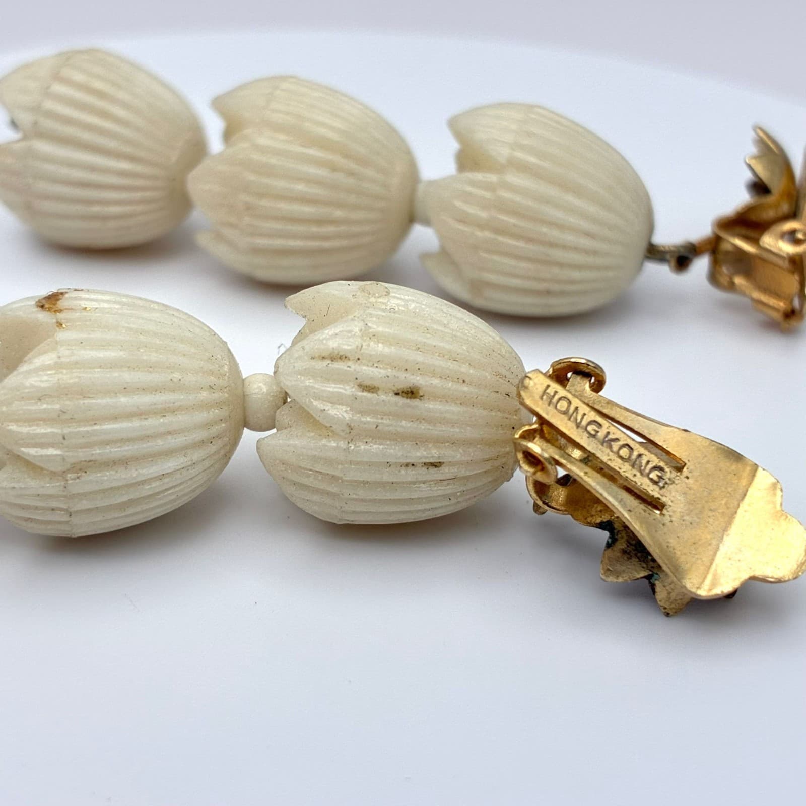 Vintage 50s 60s Hong Kong White Celluloid Tulip Dangle Earrings Women's Jewelry - Thumbnail 8