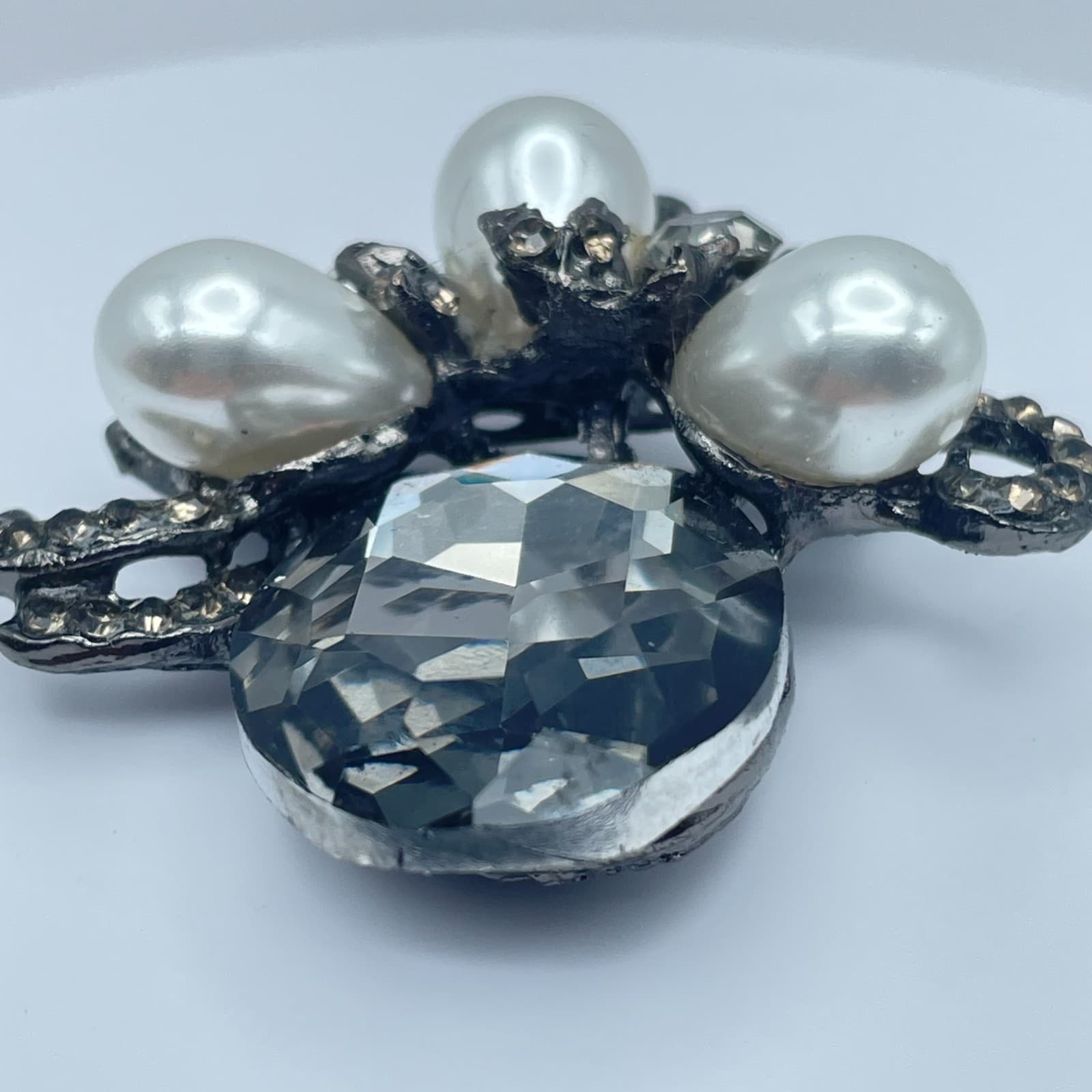 Vintage 90s Silver Tone Faux Pearl Gray Glass Statement Brooch Pin Fashion - Thumbnail 3