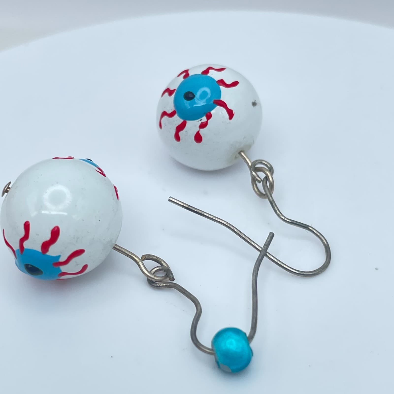 Vintage Y2K Eyeball Dangle Earrings Bloodshot Creepy Cute Eye Retro Jewelry - Thumbnail 3