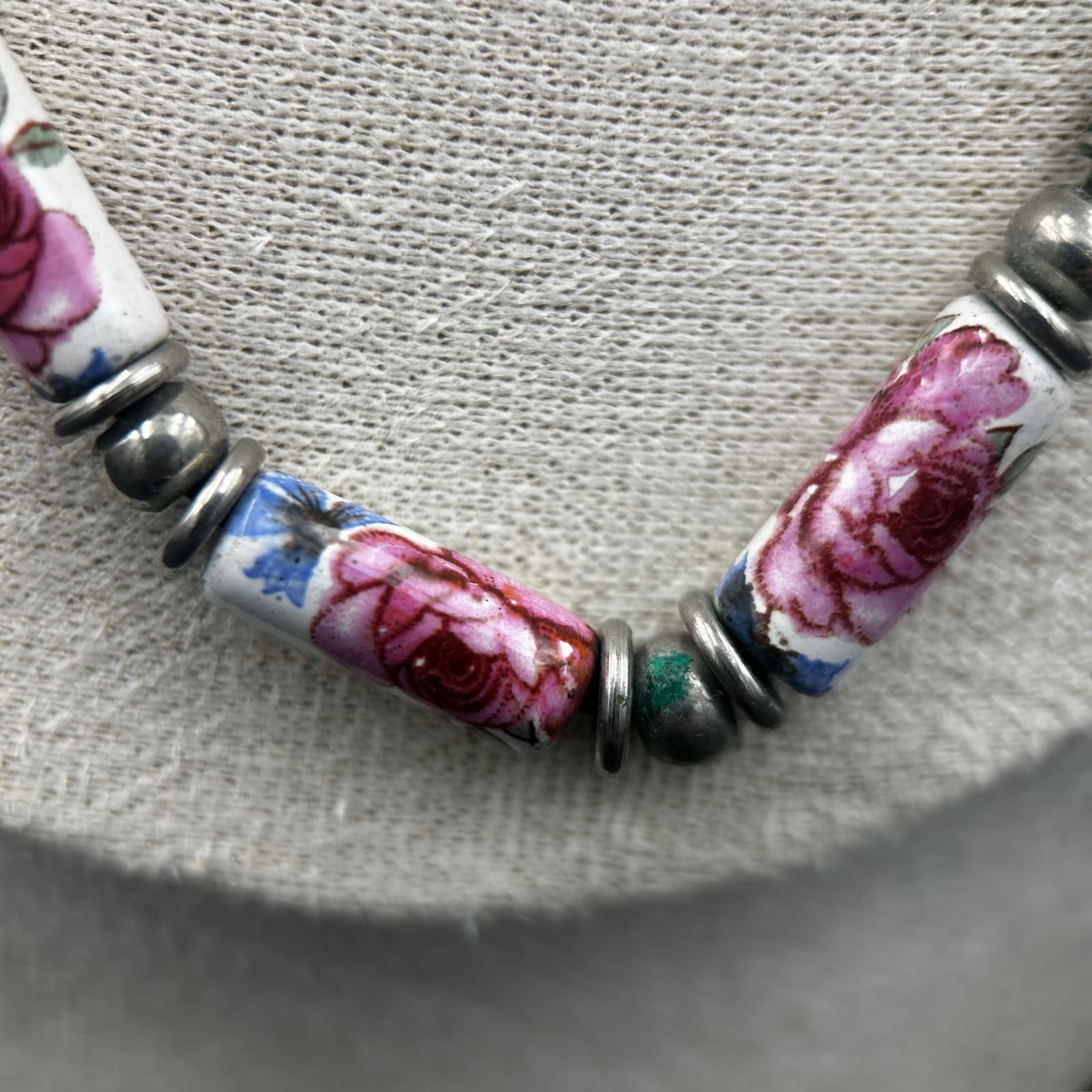 Vintage 16" Floral Ceramic Bead Necklace Leather Cord Boho Artisan Style - Thumbnail 4