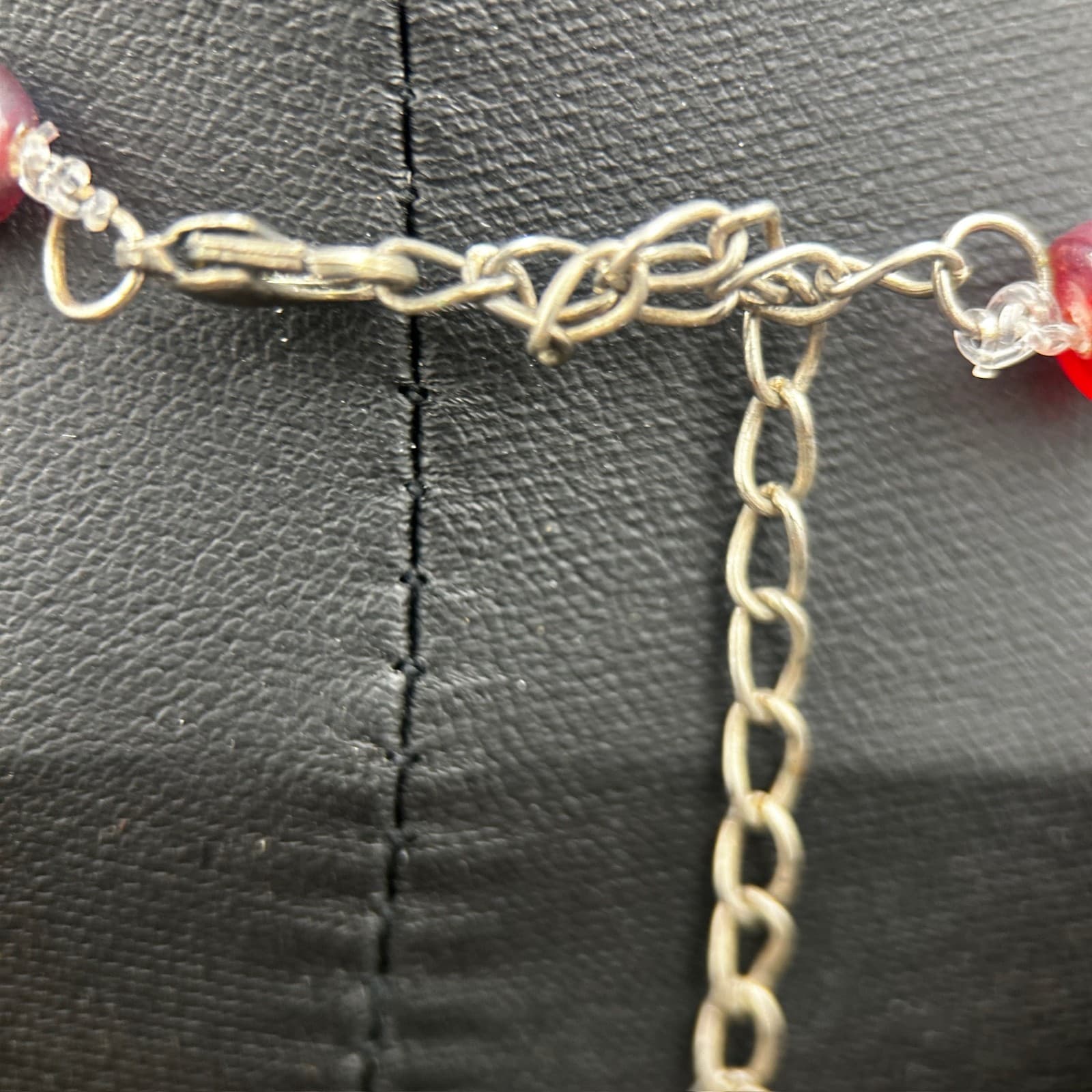 Vintage 21" Red & White Beaded Necklace Geometric Acrylic Beads Retro Jewelry - Thumbnail 8