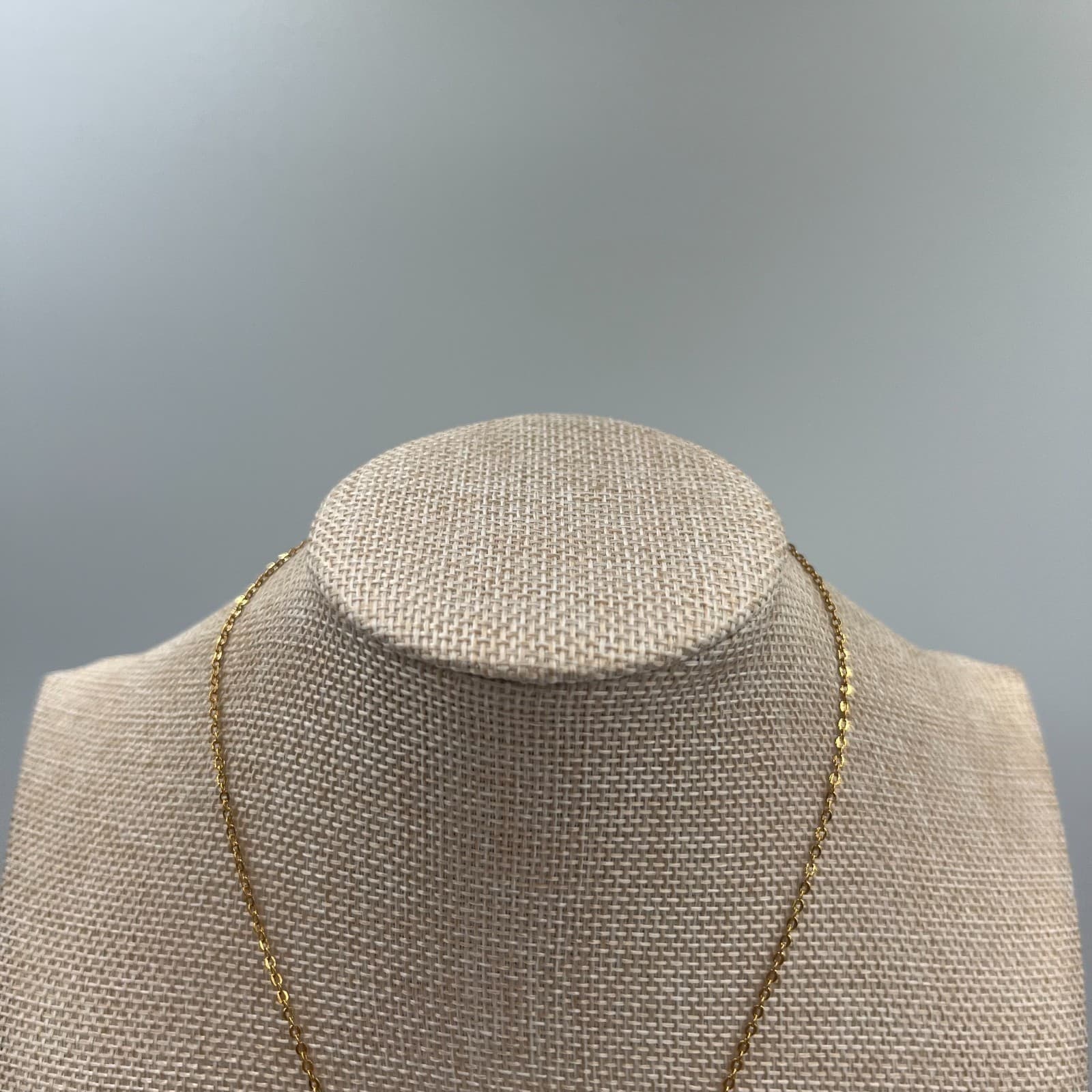 Modernist Green Enamel Pendant Necklace Gold Tone Vtg 1970s Statement Jewelry - Thumbnail 2