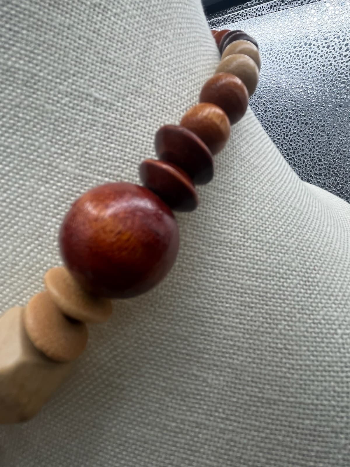 Vintage Wooden Beaded Necklace Boho Brown Tan Earthy Y2K Chic - Thumbnail 4