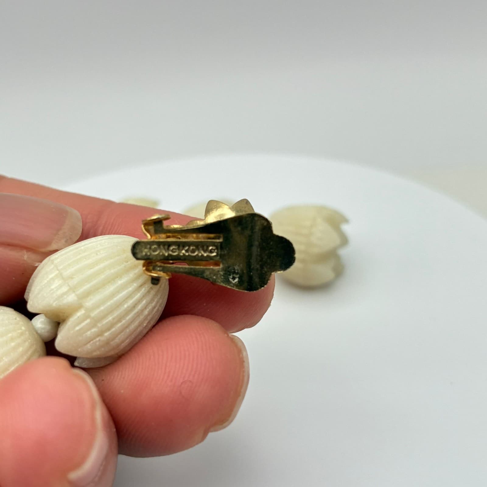 Vintage 50s 60s Hong Kong White Celluloid Tulip Dangle Earrings Women's Jewelry - Thumbnail 6