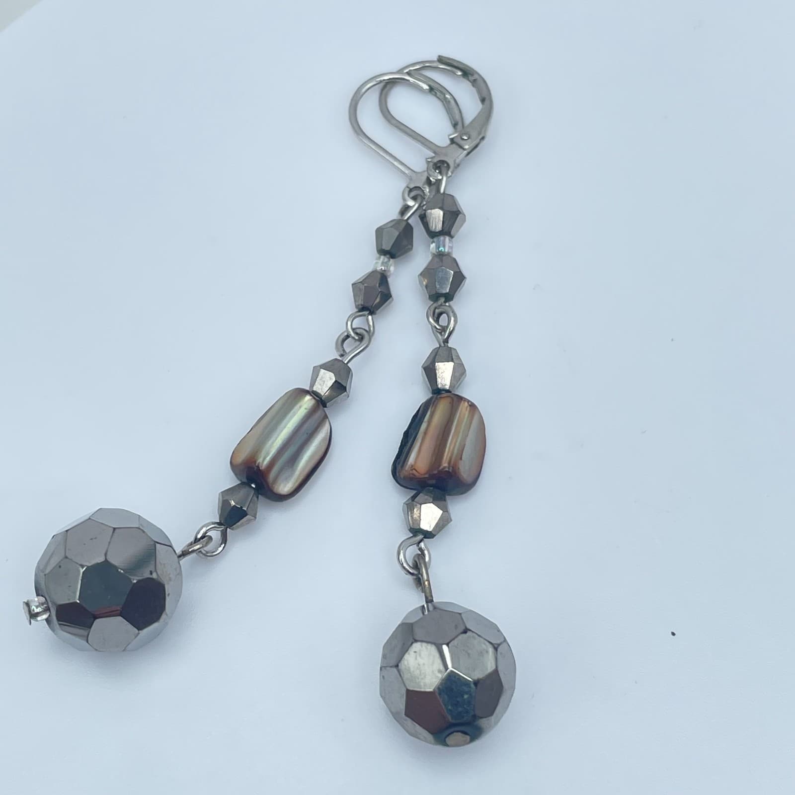 Vintage Y2K Silver Tone Beaded Dangle Earrings Women's Classic Fashion Jewelry - Image 1