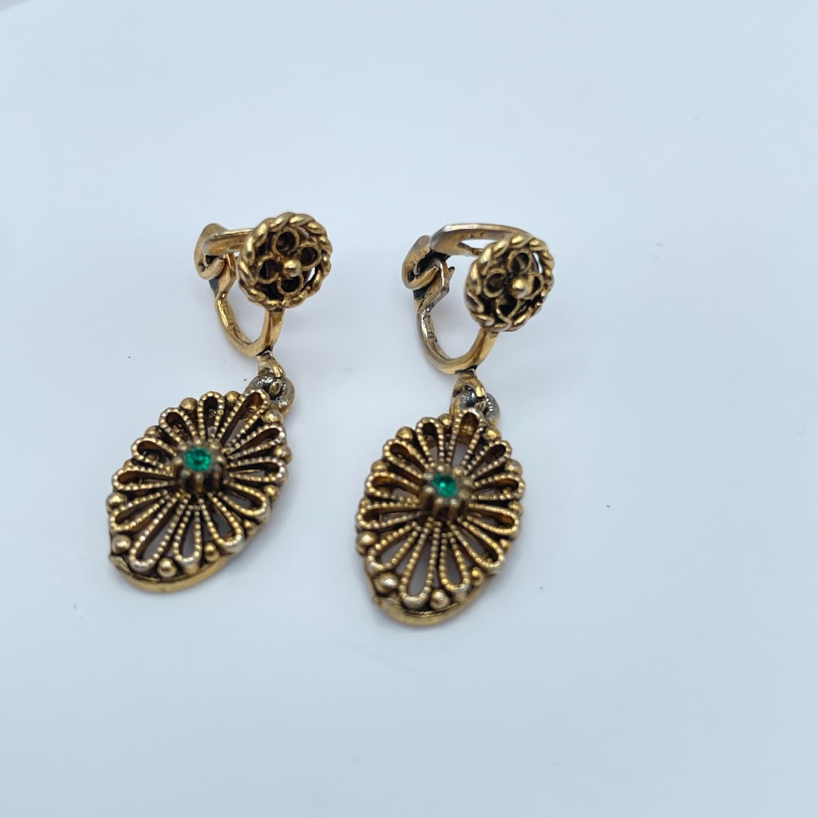 Vintage 80s Gold Tone Green Glass Filigree Dangle Earrings Classic Jewelry - Thumbnail 2