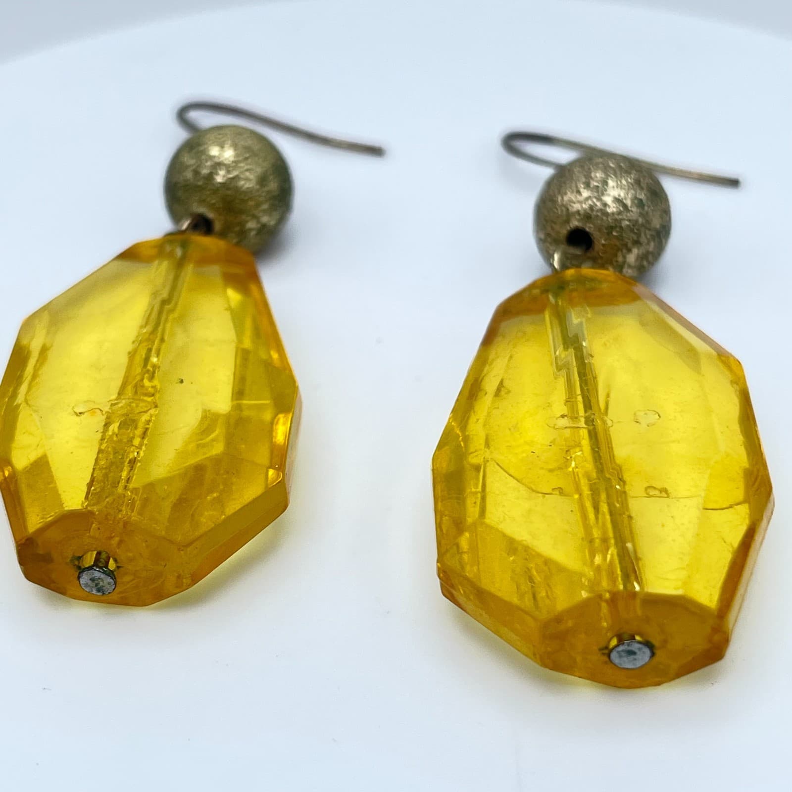 Vintage 90s Amber Yellow Glass Dangle Earrings Gold Tone Stardust Bead Fashion - Thumbnail 2