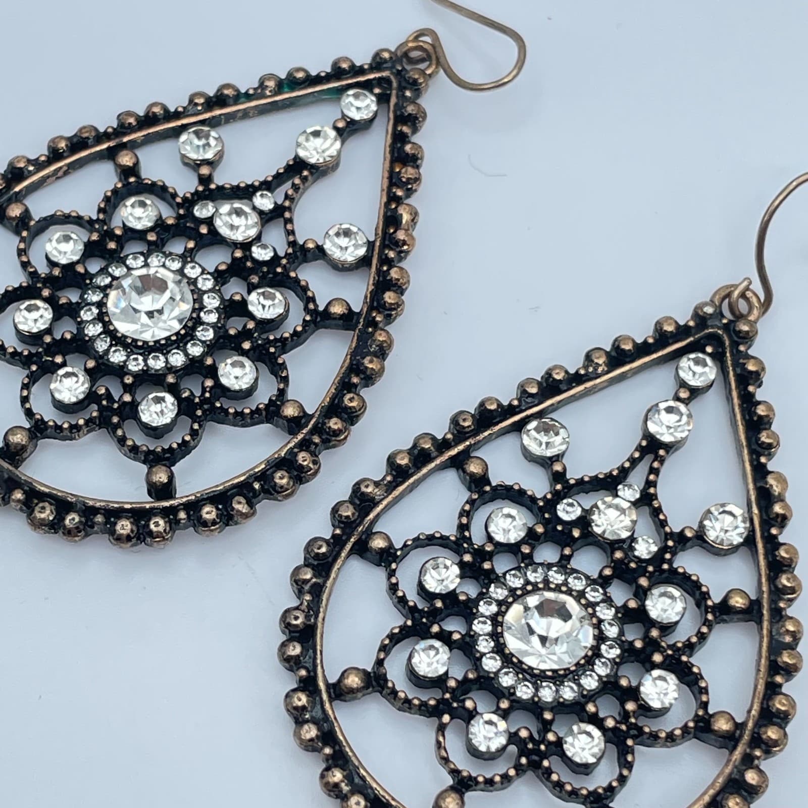 Vintage 90s Clear Glass Bronze Tone Filigree Teardrop Dangle Earrings Jewelry - Thumbnail 2