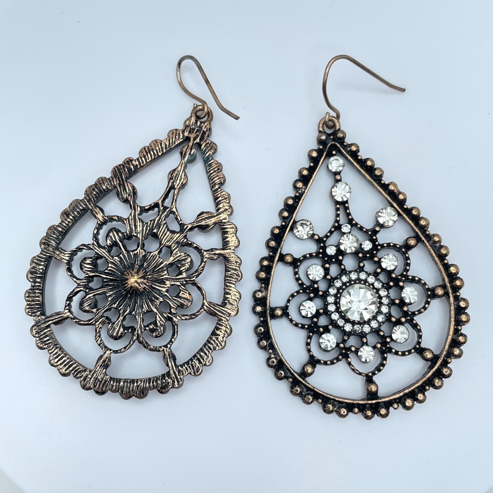 Vintage 90s Clear Glass Bronze Tone Filigree Teardrop Dangle Earrings Jewelry - Thumbnail 4