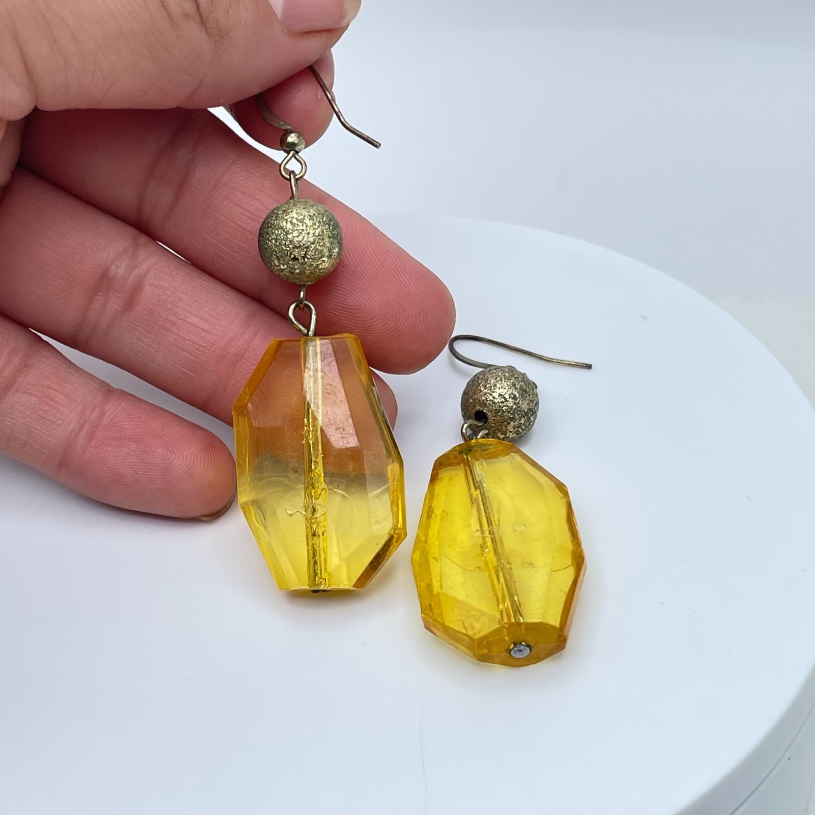 Vintage 90s Amber Yellow Glass Dangle Earrings Gold Tone Stardust Bead Fashion - Thumbnail 5
