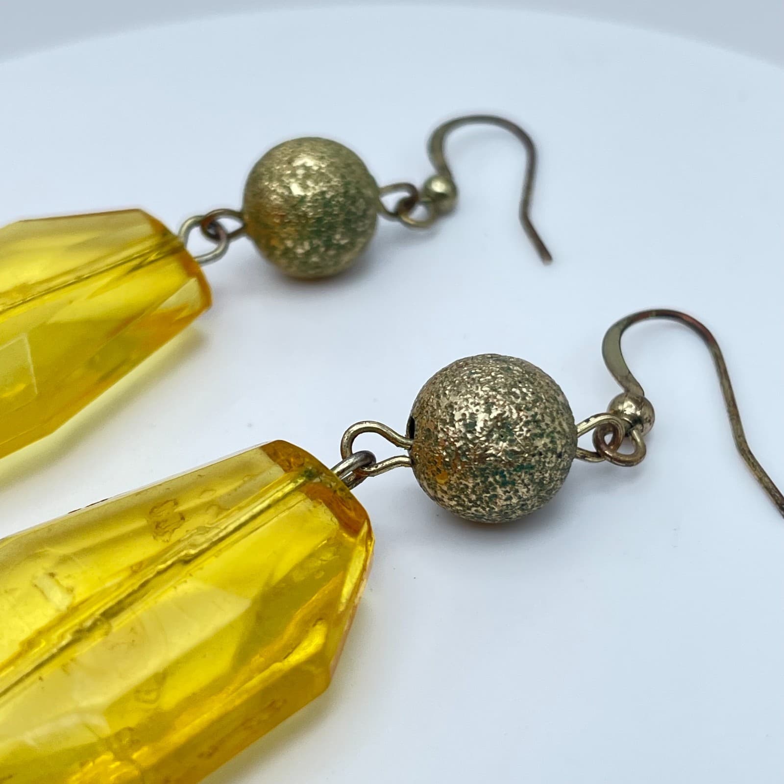 Vintage 90s Amber Yellow Glass Dangle Earrings Gold Tone Stardust Bead Fashion - Thumbnail 3