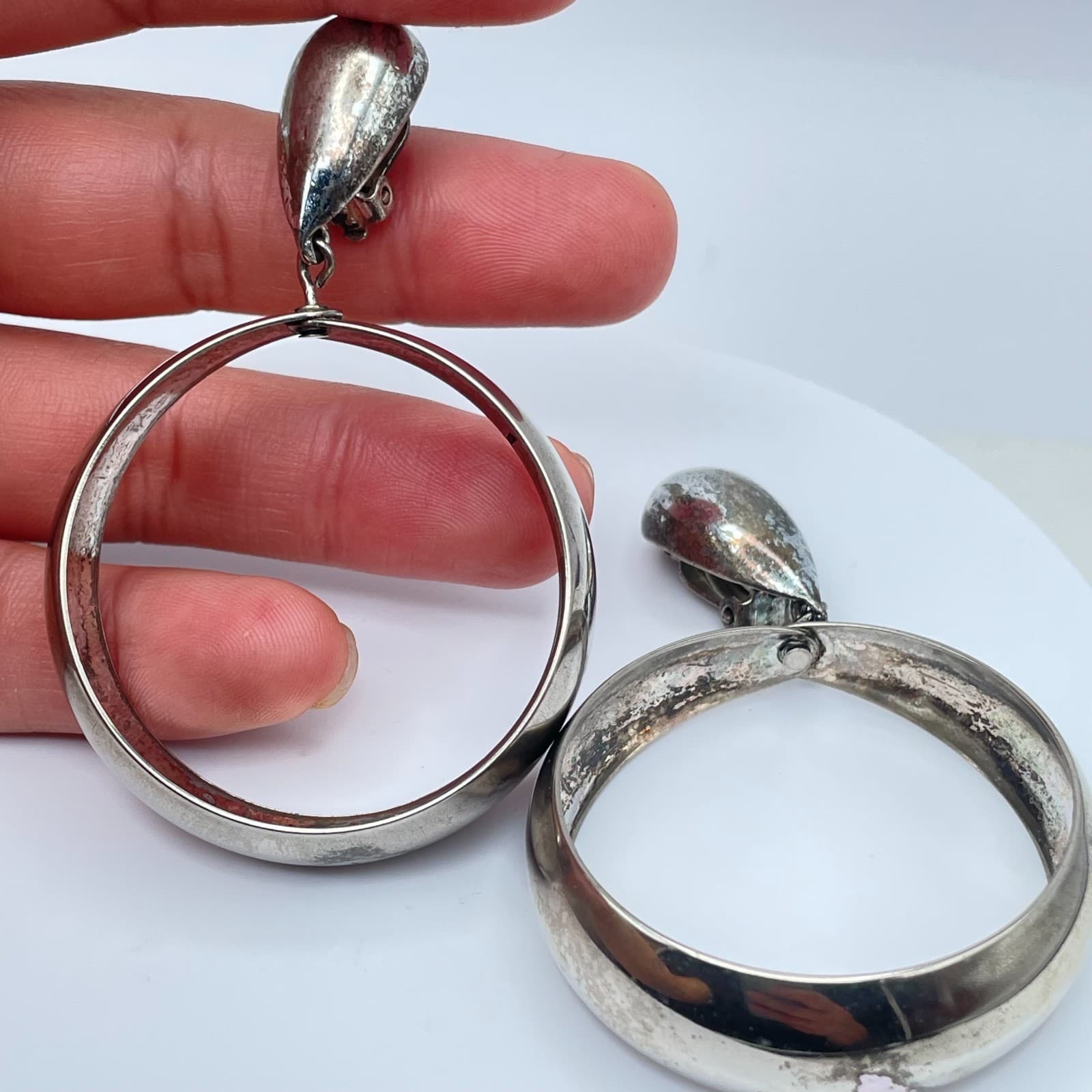 Vintage 90s Silver Tone Large Hoop Dangle Earrings Retro Bold Modern Jewelry - Thumbnail 7