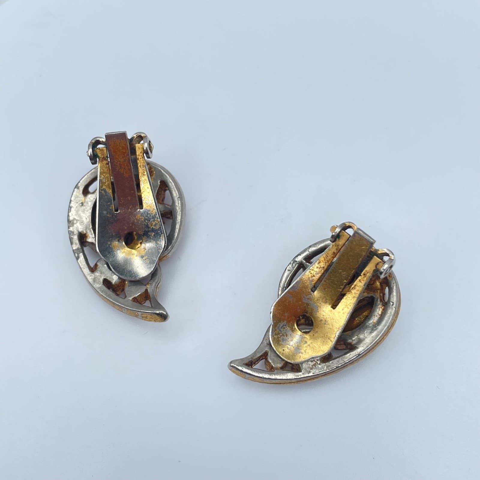 Vintage 80s Red/Green Rhinestone Clip On Earrings Statement Women's Jewelry - Thumbnail 3