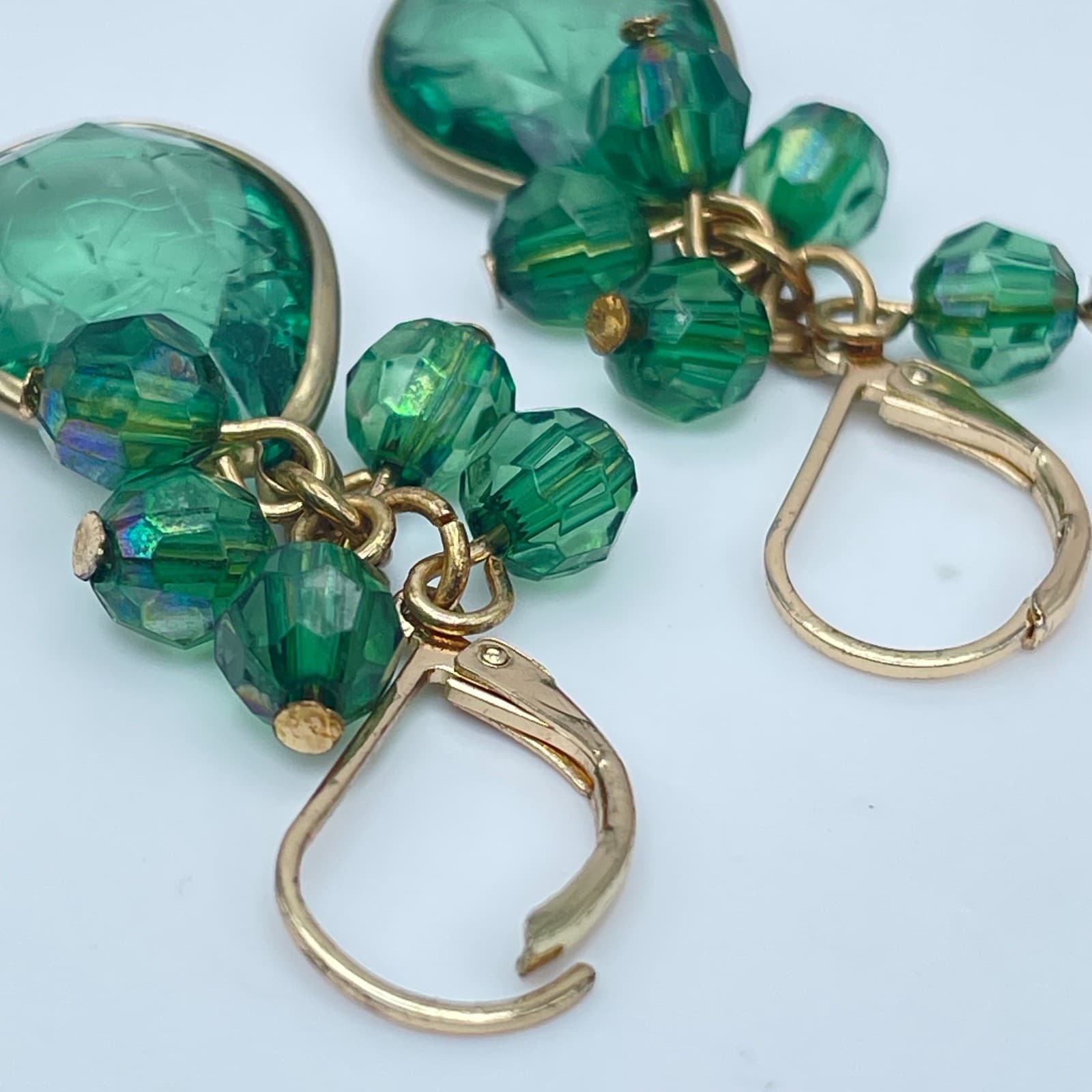 Vintage 90s Green Glass Teardrop Gold Tone Dangle Earrings Boho Fashion Jewelry - Thumbnail 4