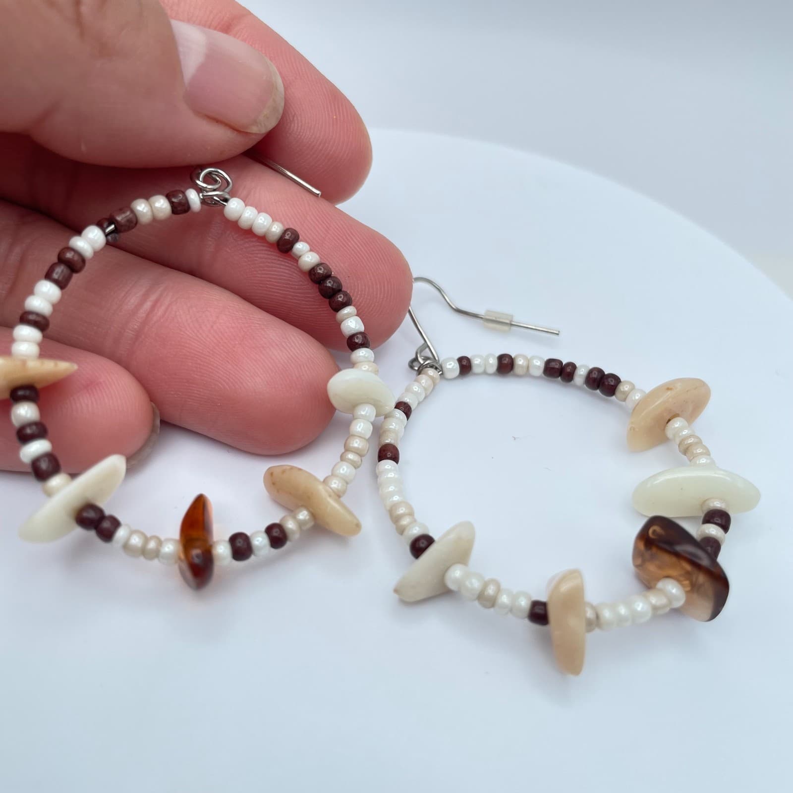 Vintage 90s Multicolor Resin Chips Beaded Hoop Earrings Silver Tone Jewelry - Thumbnail 6