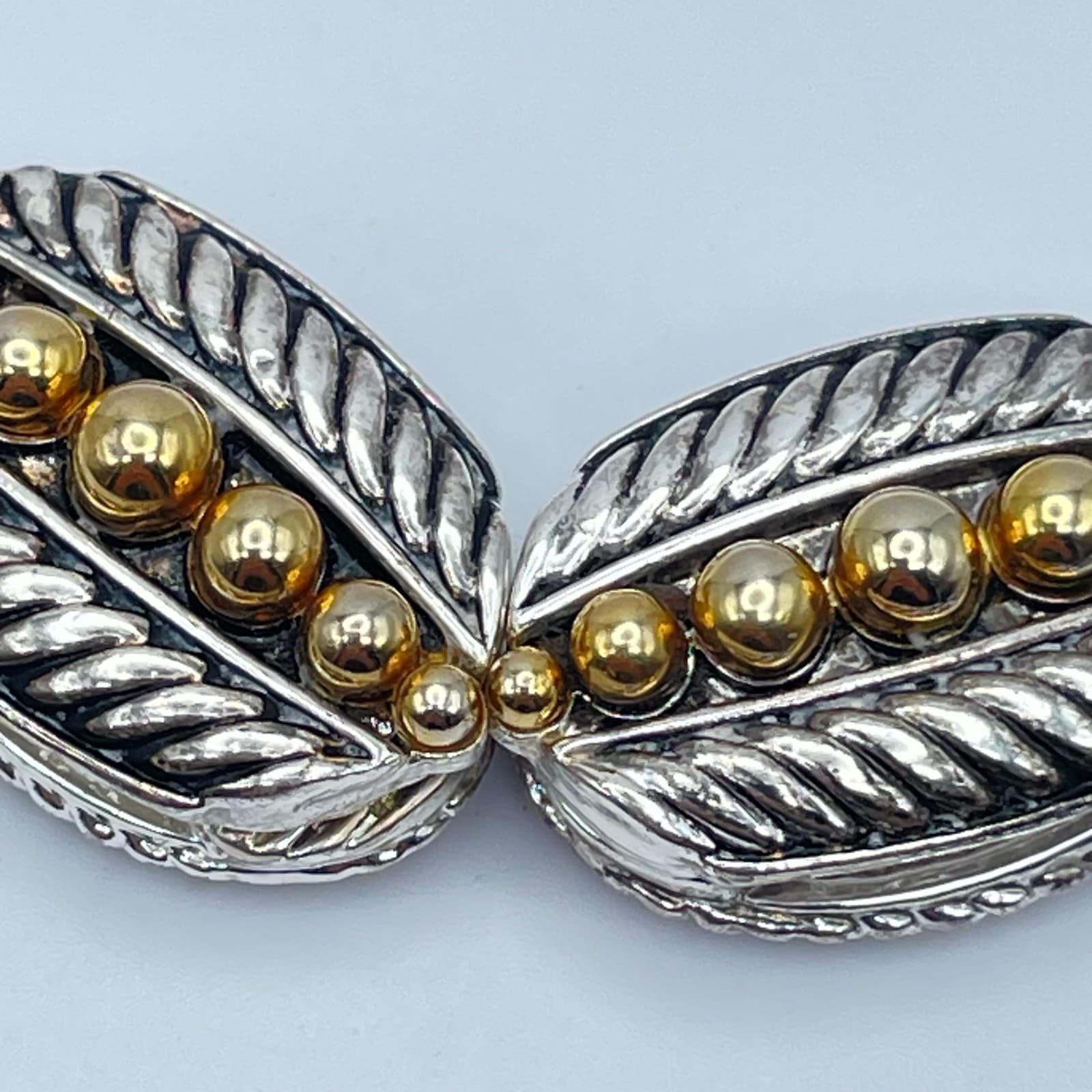 Vintage 90s Oval Reversible Silver Tone Leaf Earrings Fashion Statement - Thumbnail 6