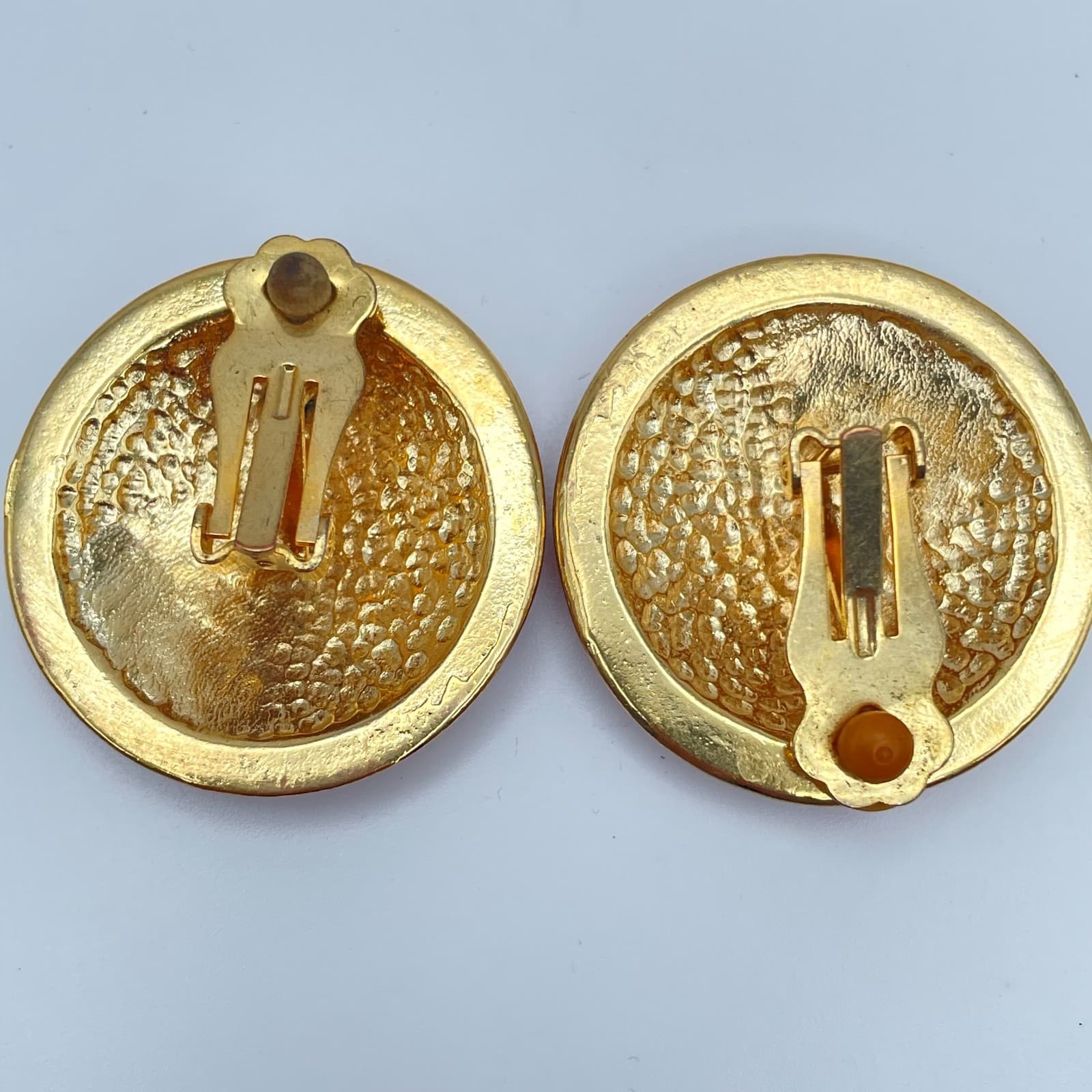 Vintage 80s Red Enamel Swirl Gold Tone Round Earrings Fashion Statement Jewelry - Thumbnail 8