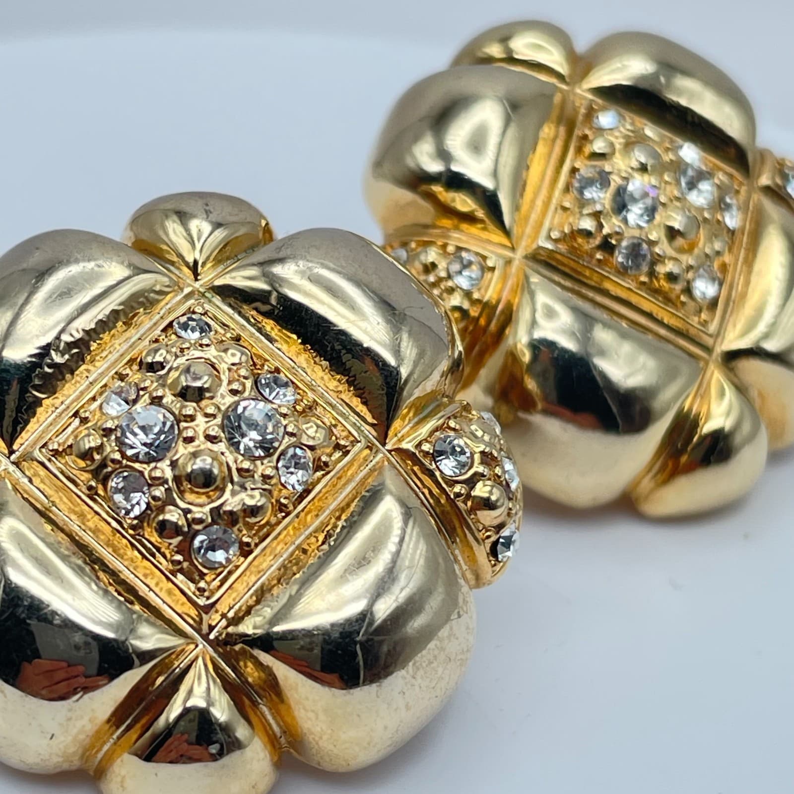 Vintage 80s Gold Tone Glass Flower Earrings Chunky Statement Fashion Jewelry - Thumbnail 4