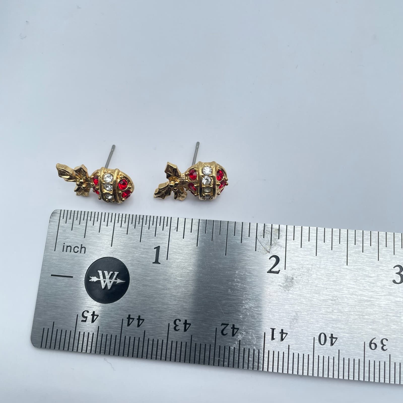 Vintage 80s 90s Avon Gold Tone Ornament Stud Earrings Christmas Holiday Jewelry - Thumbnail 8
