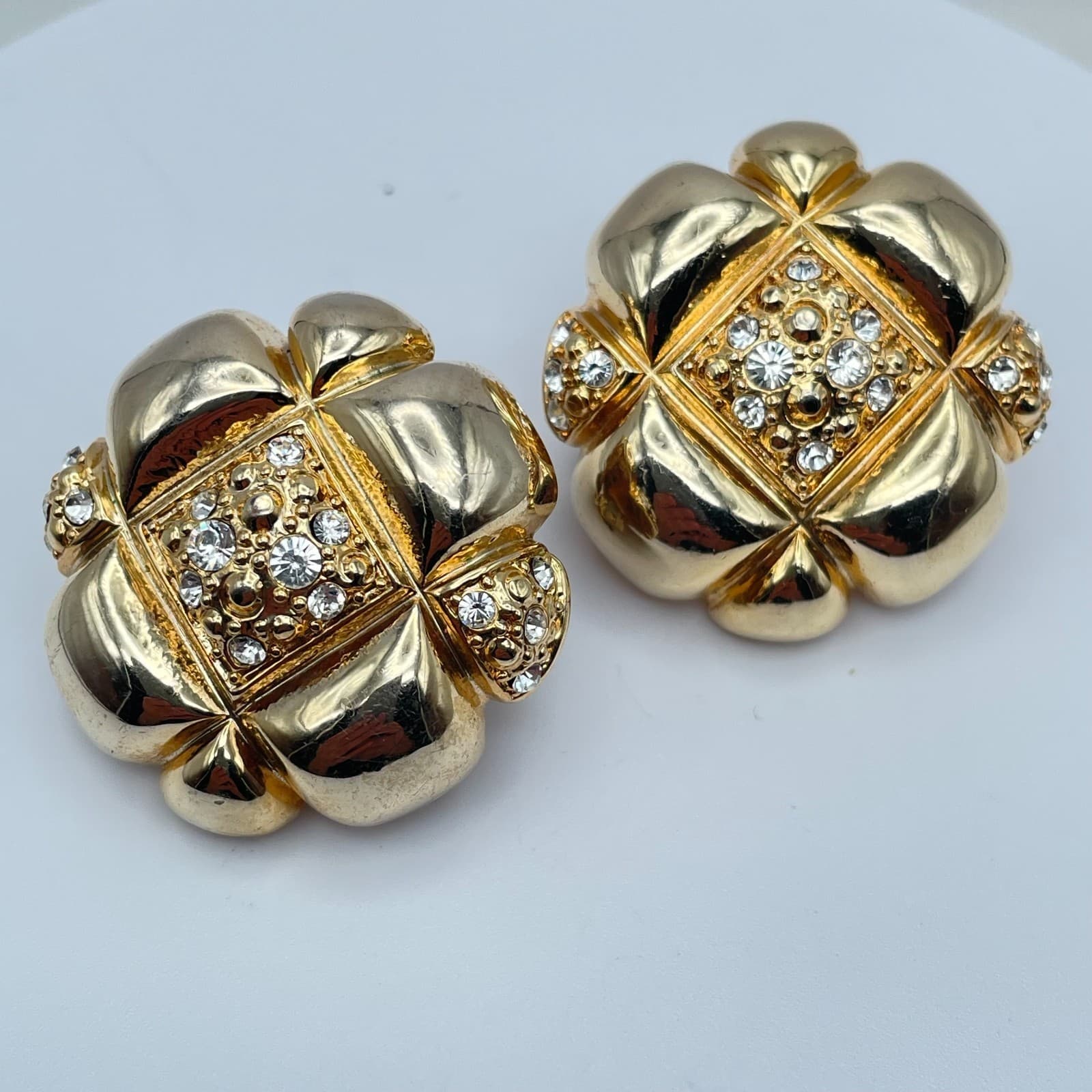 Vintage 80s Gold Tone Glass Flower Earrings Chunky Statement Fashion Jewelry - Thumbnail 2