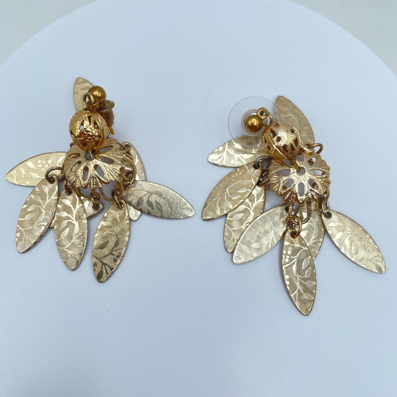 Vintage 90s Filigree Textured Leaf Dangle Stud Earrings Gold Tone Jewelry - Image 1