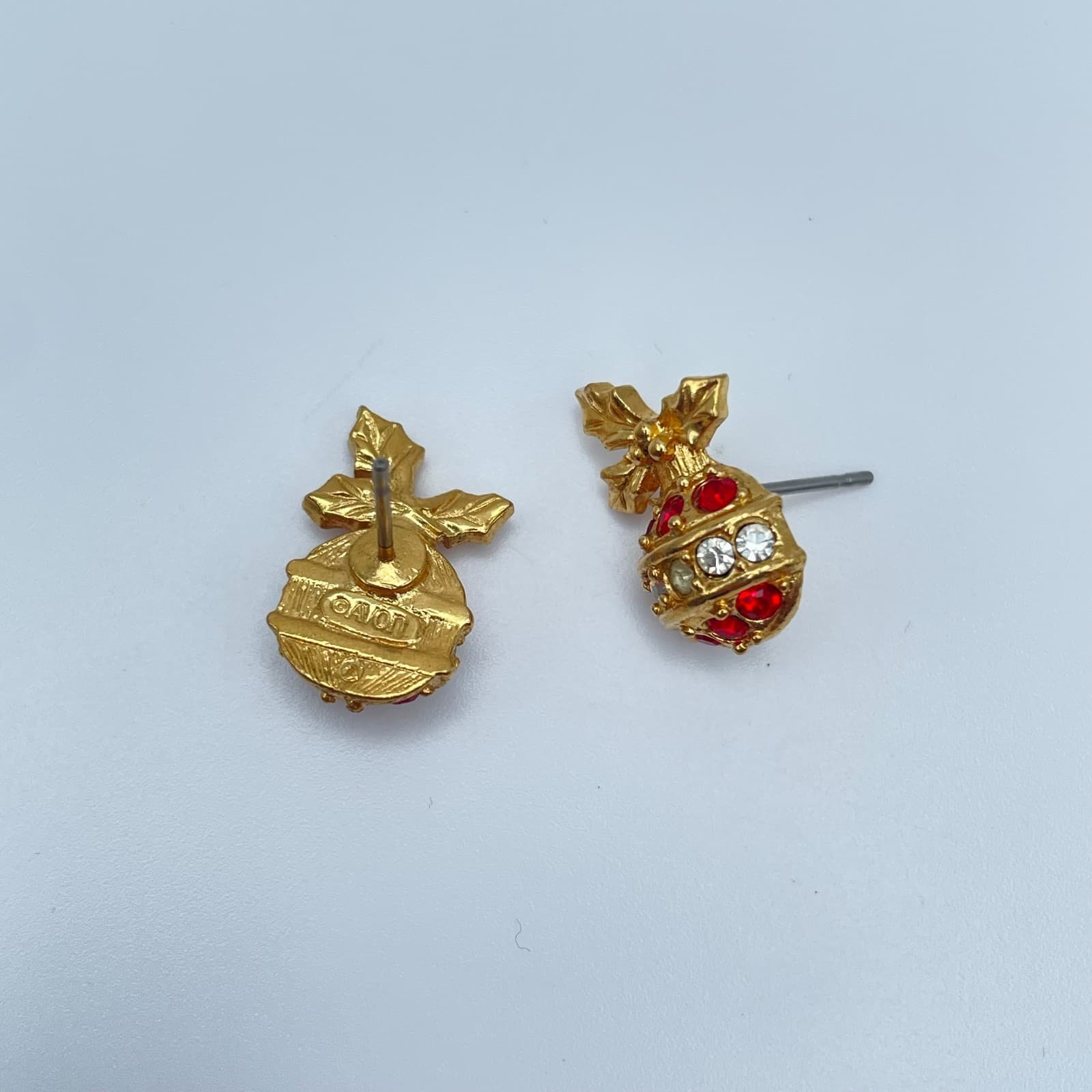 Vintage 80s 90s Avon Gold Tone Ornament Stud Earrings Christmas Holiday Jewelry - Thumbnail 4