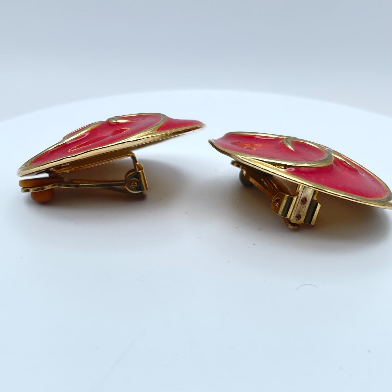 Vintage 80s Red Enamel Swirl Gold Tone Round Earrings Fashion Statement Jewelry - Thumbnail 4