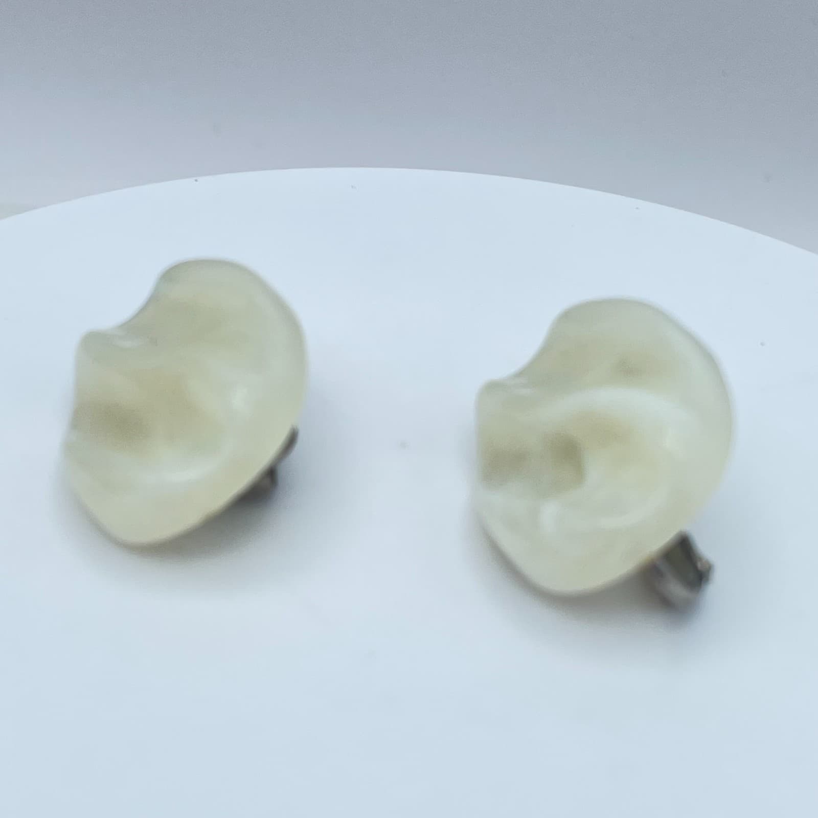 Vintage 90s Cream Oval Earrings Statement Retro Women's Classic Fashion Jewelry - Thumbnail 2