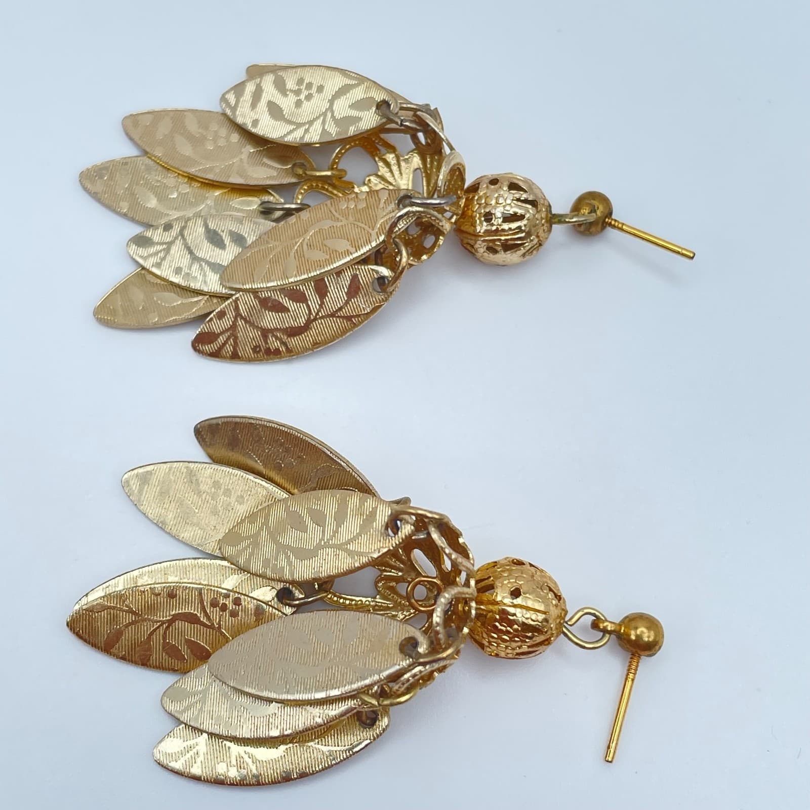 Vintage 90s Filigree Textured Leaf Dangle Stud Earrings Gold Tone Jewelry - Thumbnail 7